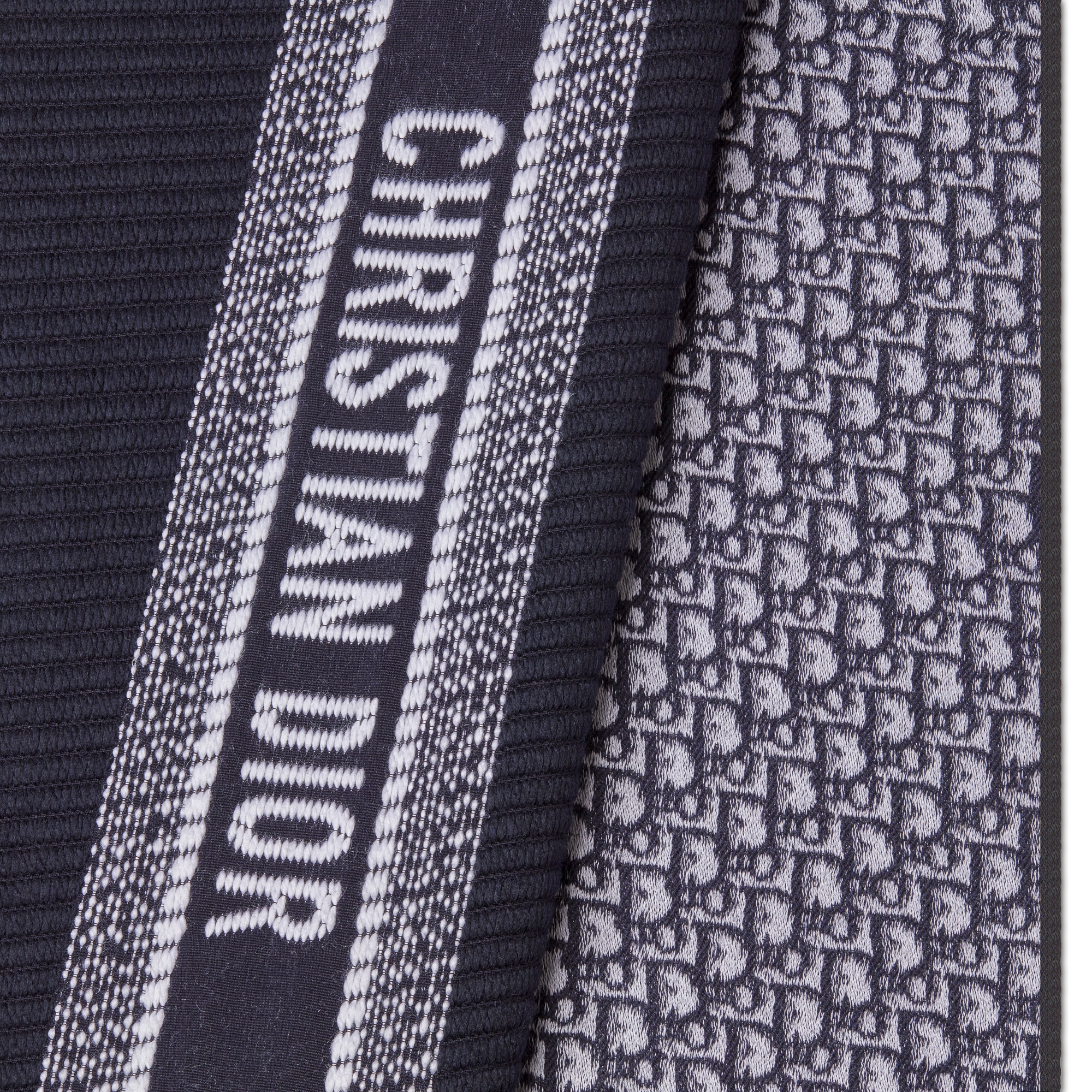 学院风双面围巾 海军蓝色绵羊毛混纺面料 Oblique 印花 E09