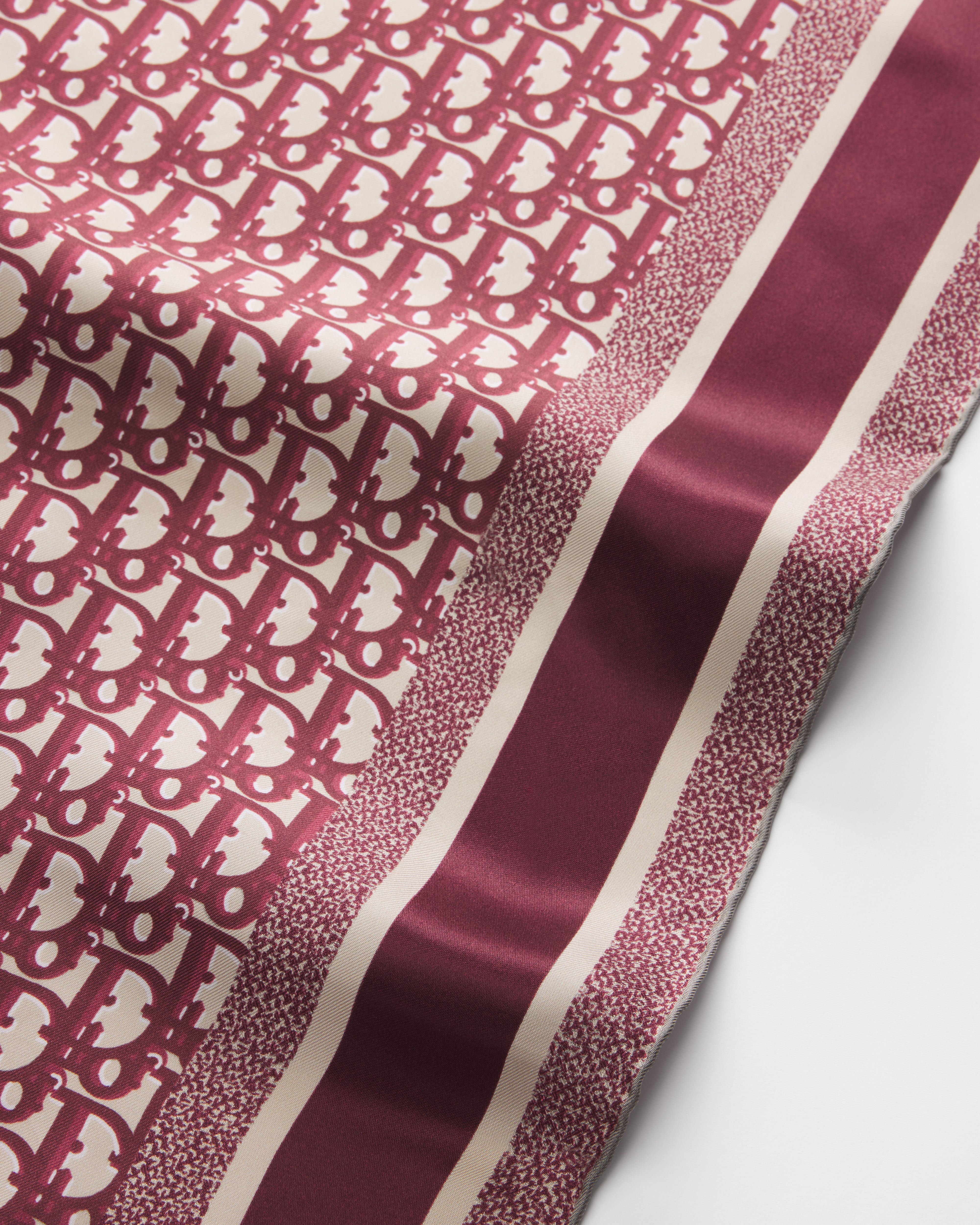 Diortwin 方巾 90 厘米酒红色和海军蓝色桑蚕丝斜纹面料 Oblique 印花 E10