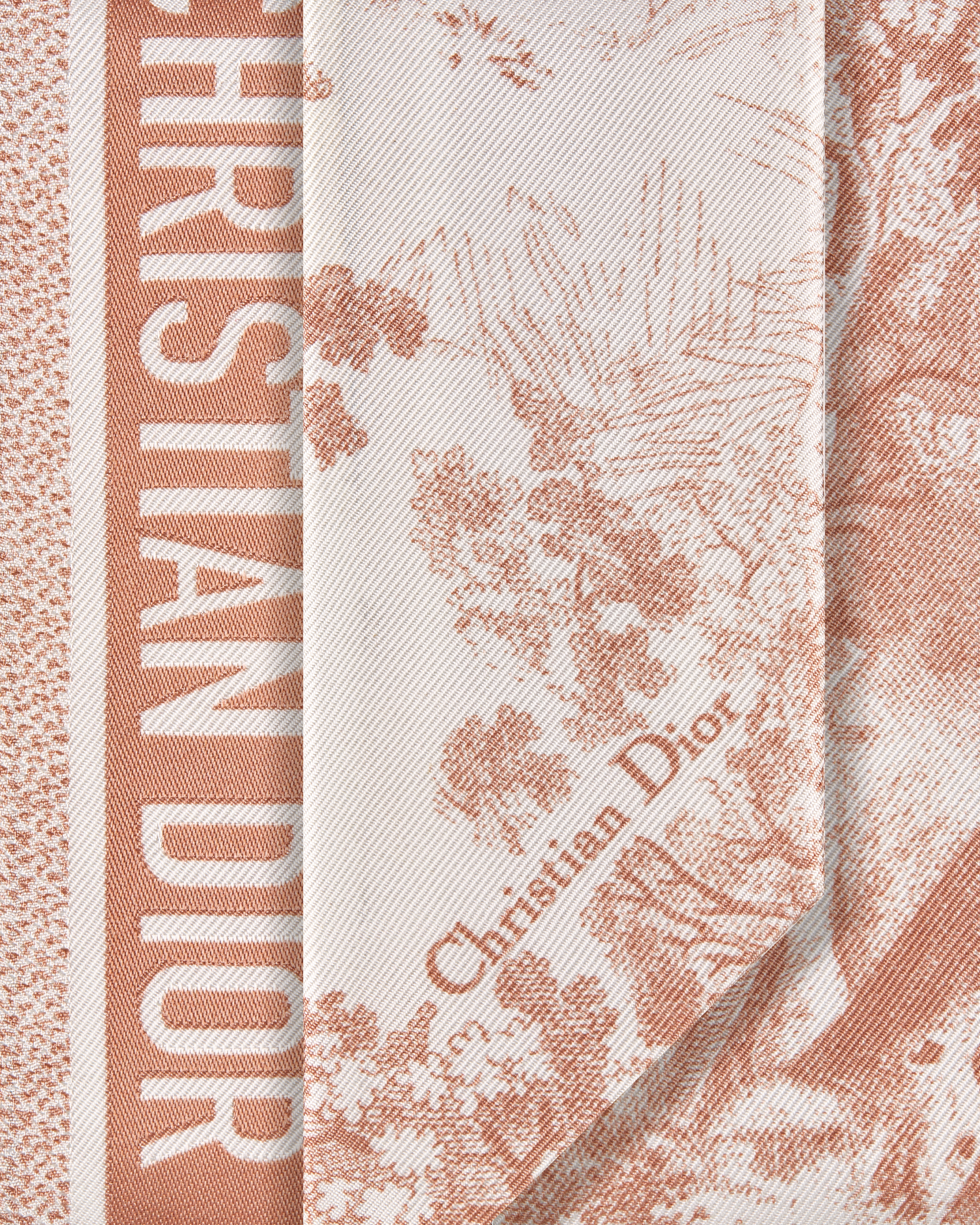 Mitzah 丝巾 象牙色和粉色桑蚕丝斜纹面料 Sauvage 茹伊印花 E09