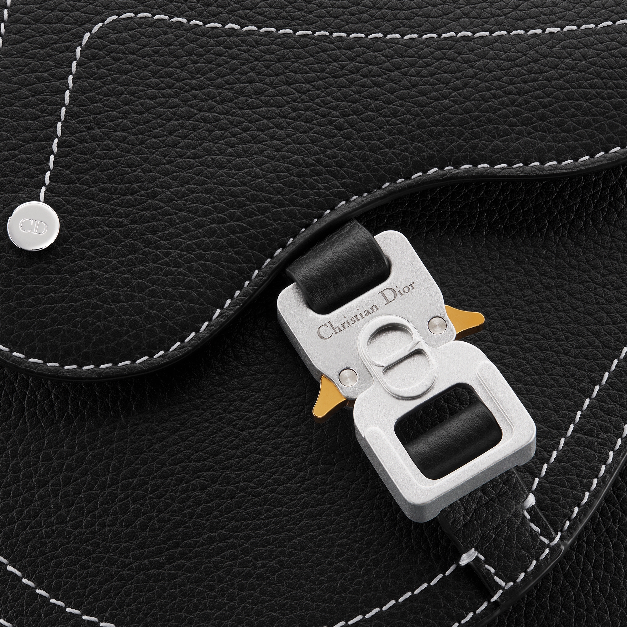 马鞍信使包 黑色粒面牛皮革 E09