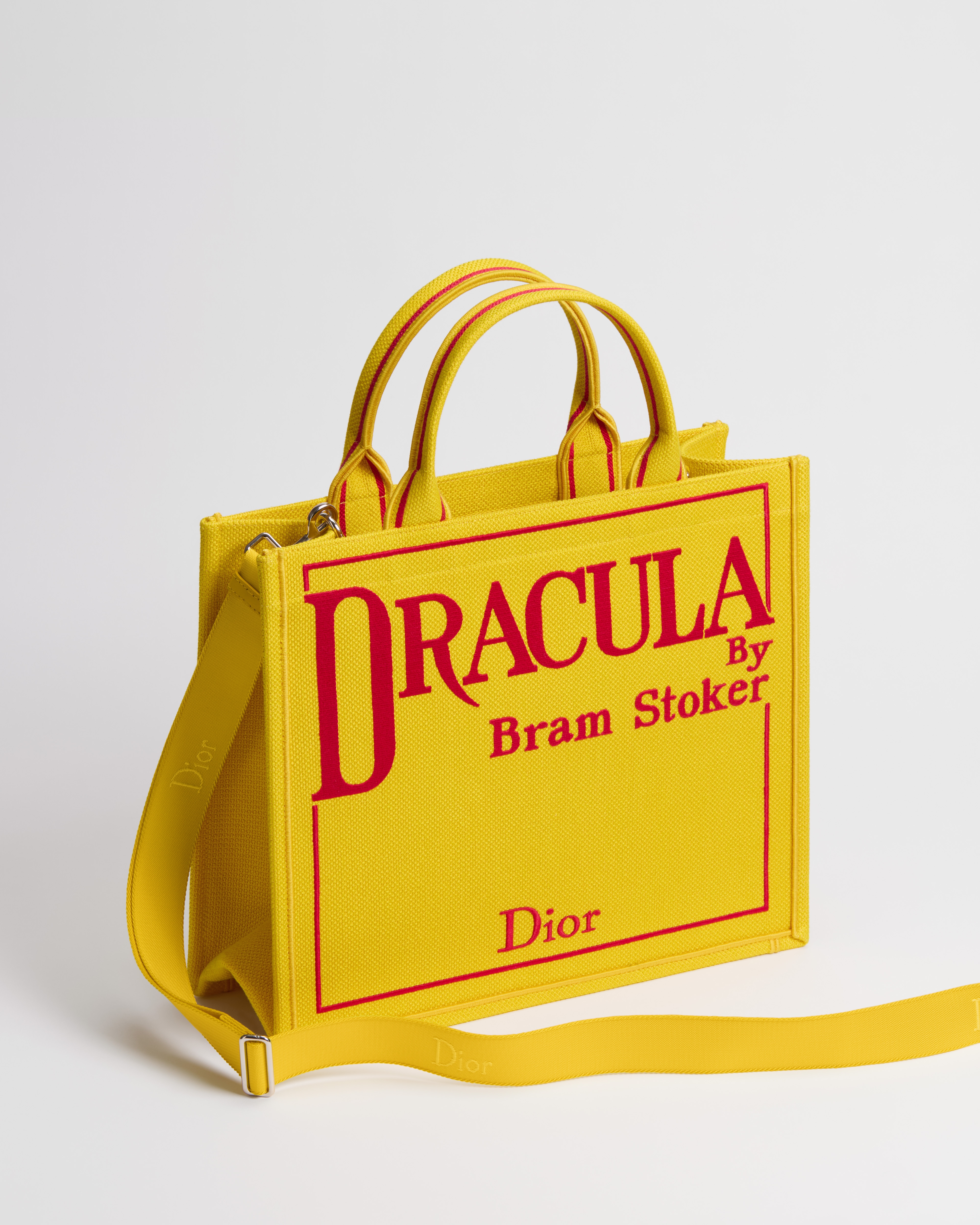 中号 Book Tote 手袋（附肩带） 黄色底色和红色 Book Cover 刺绣（36 x 31.5 x 14 厘米） E03