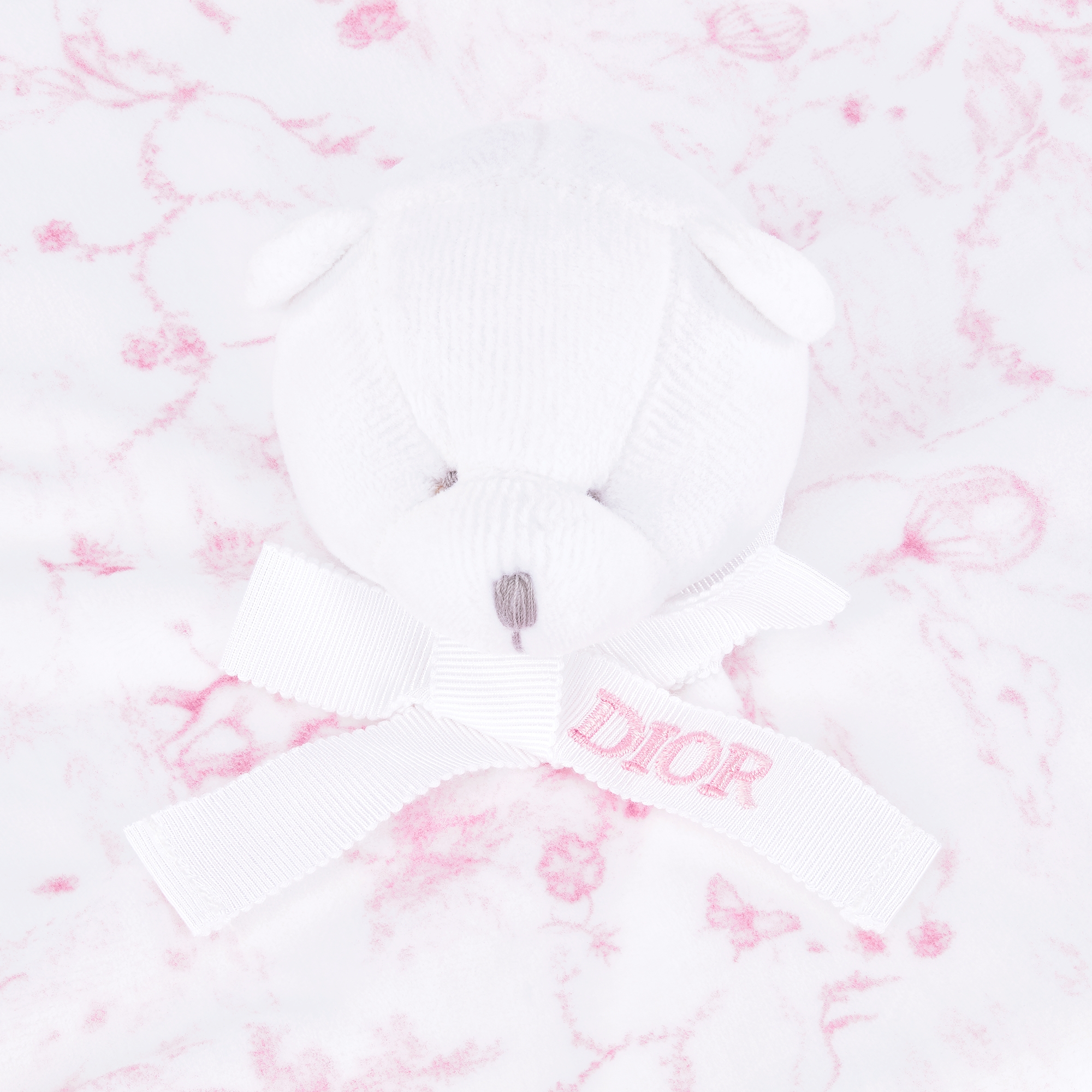 新生儿礼品套装 白色棉质混纺面料、双面布和天鹅绒搭配淡粉色茹伊印花 E09