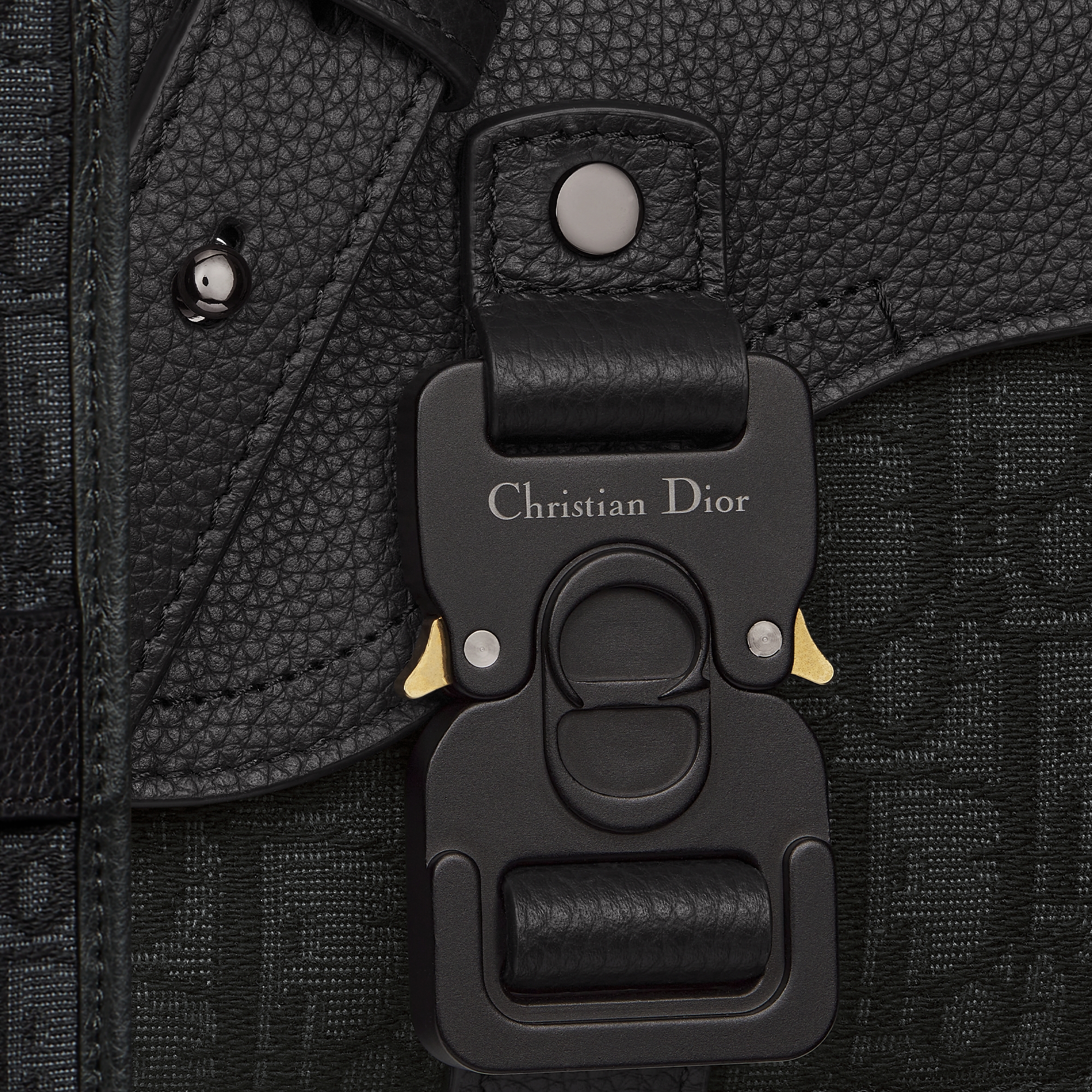 迷你马鞍信使包 黑色 Oblique 印花面料和黑色粒面牛皮革搭配翻盖 E09