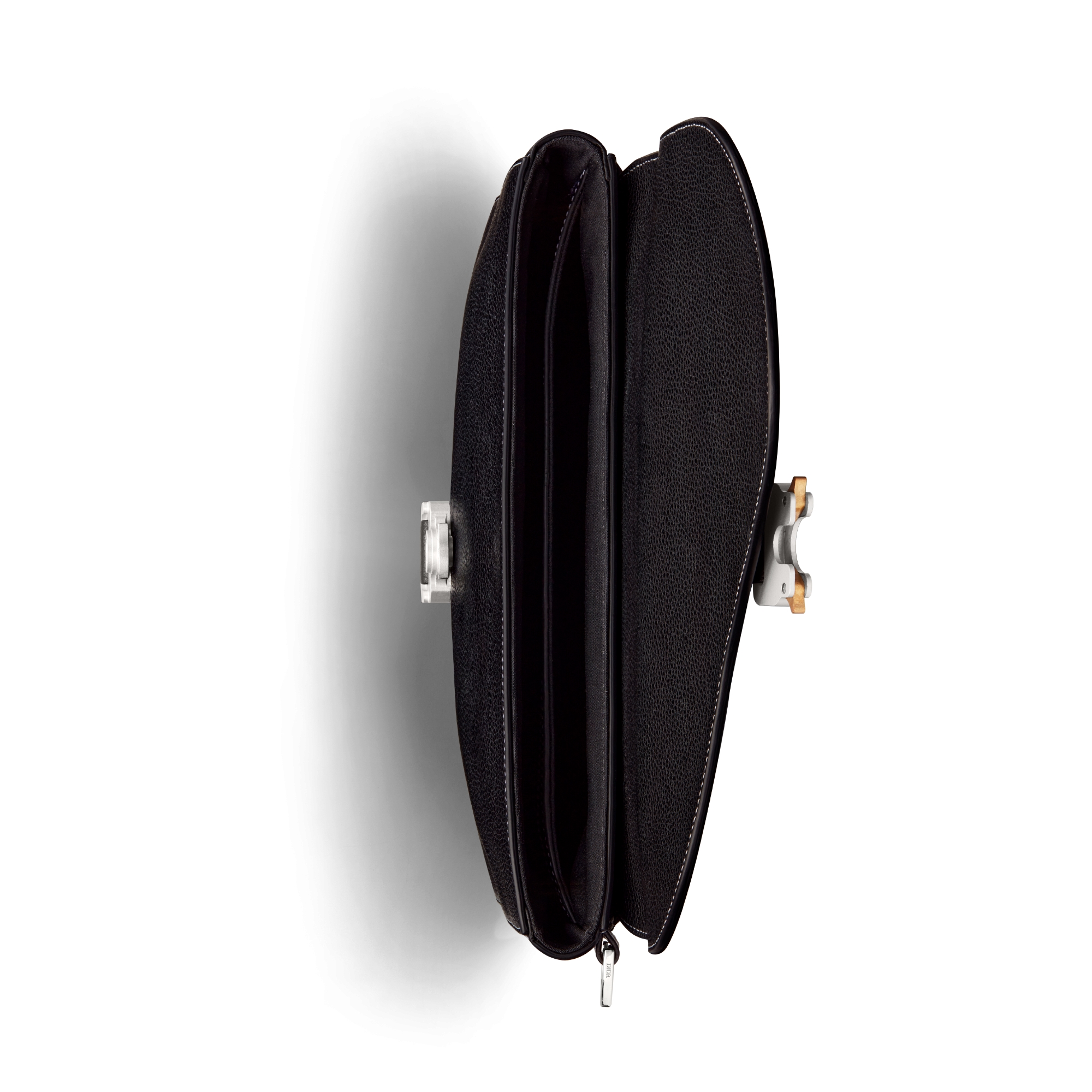 A5 马鞍手拿包 黑色粒面牛皮革 E06