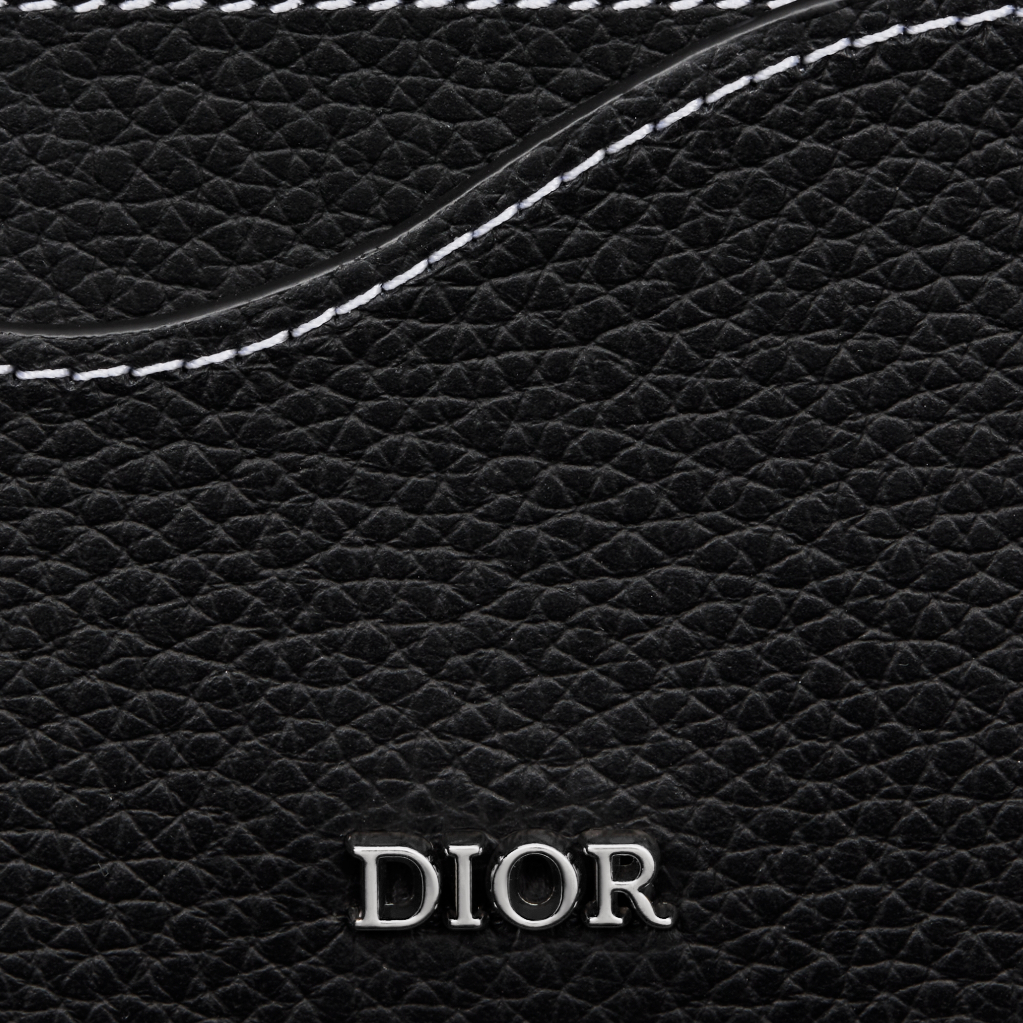 马鞍卡夹 黑色粒面牛皮革 E09