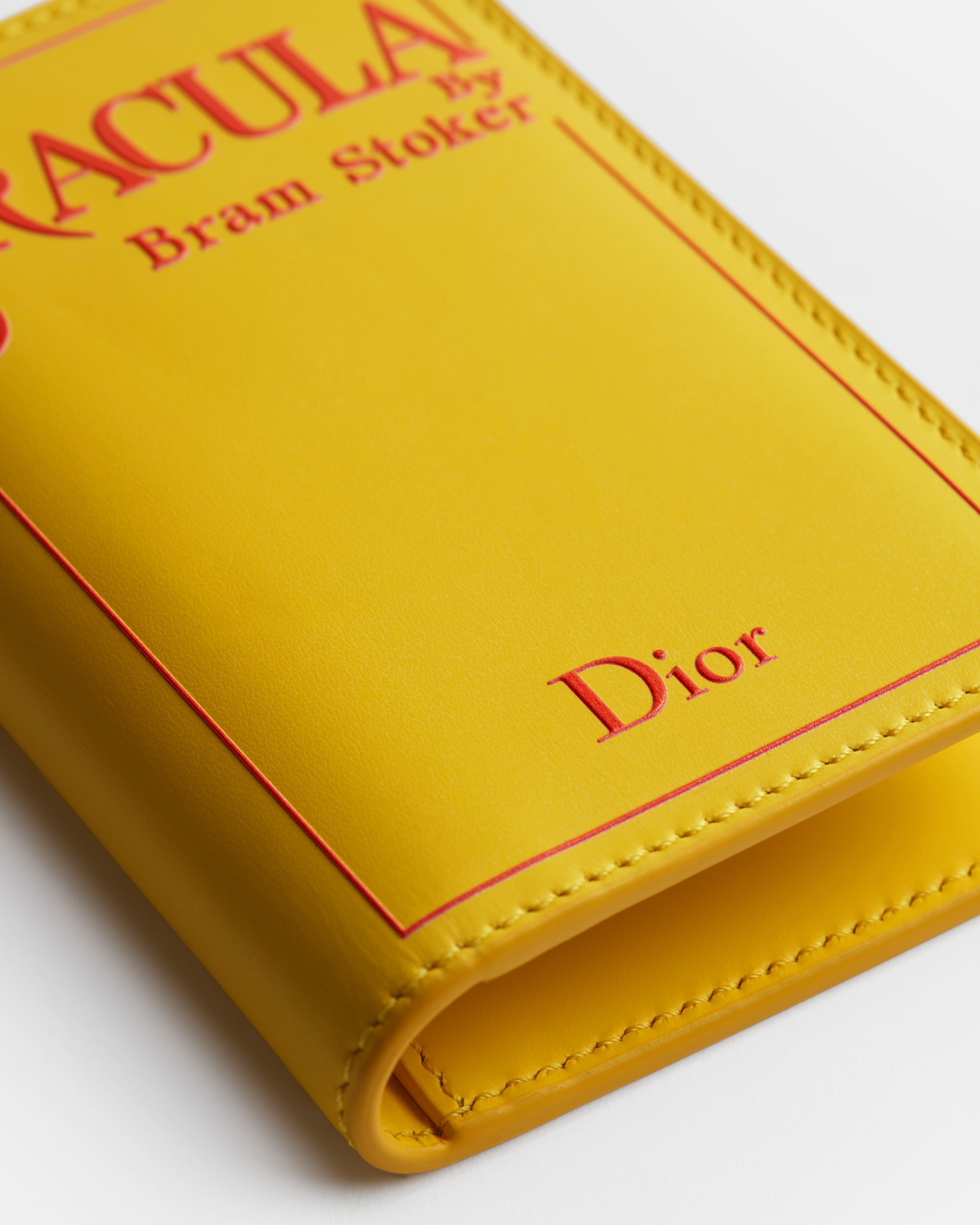 双折卡夹 黄色牛皮革红色 Book Cover 压花图案 E09