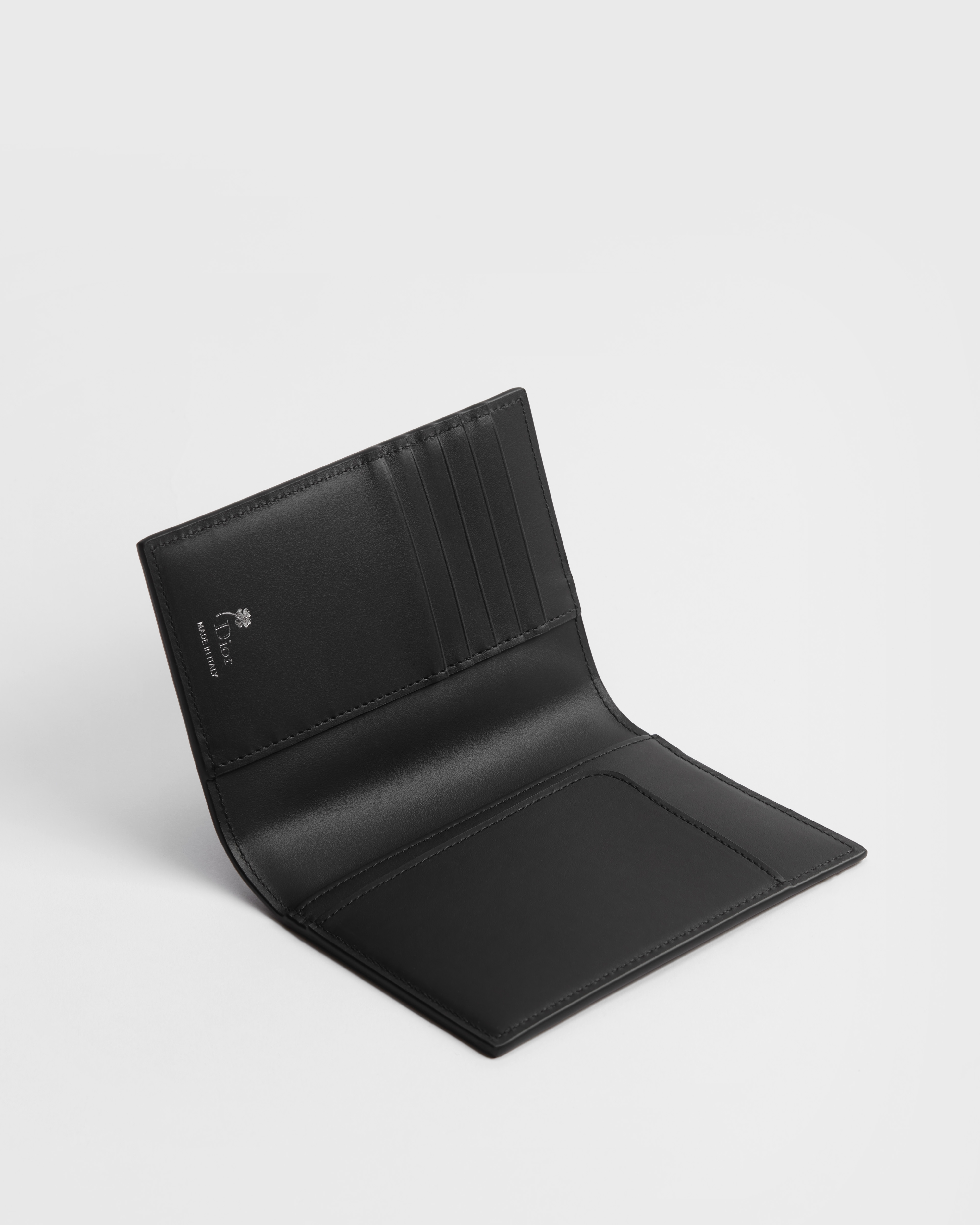 护照套 黑色牛皮革白色 Book Cover 压花图案 E07