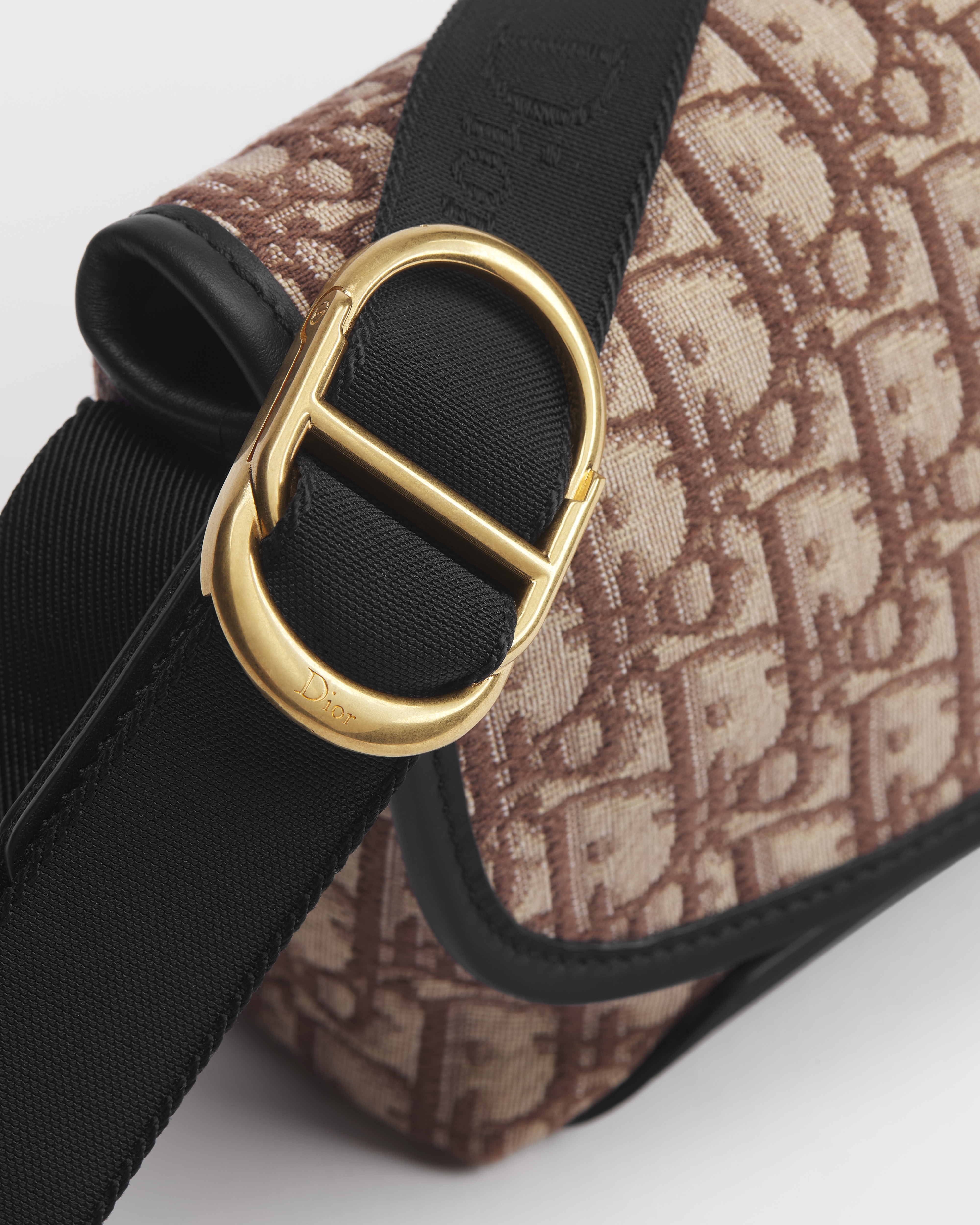 迷你 Dior Jett 翻盖信使包 棕色 Oblique 印花面料 E09