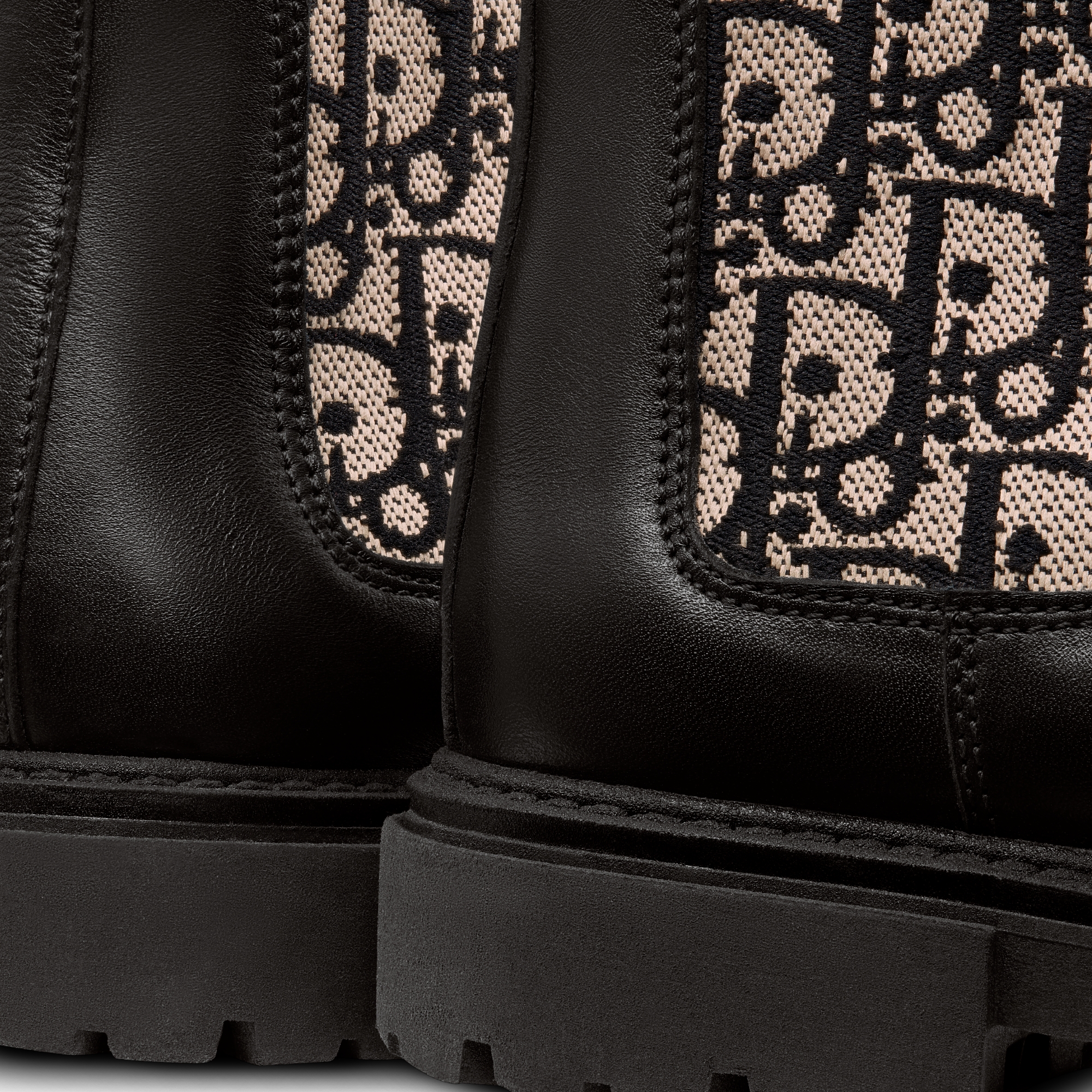 切尔西短靴儿童款 黑色抛光牛皮革 E09