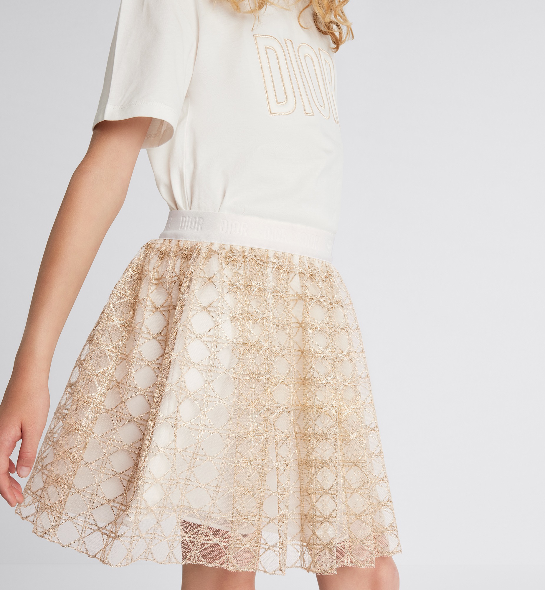 儿童 A 字半身裙 金色调蕾丝面料藤格纹图案 E14