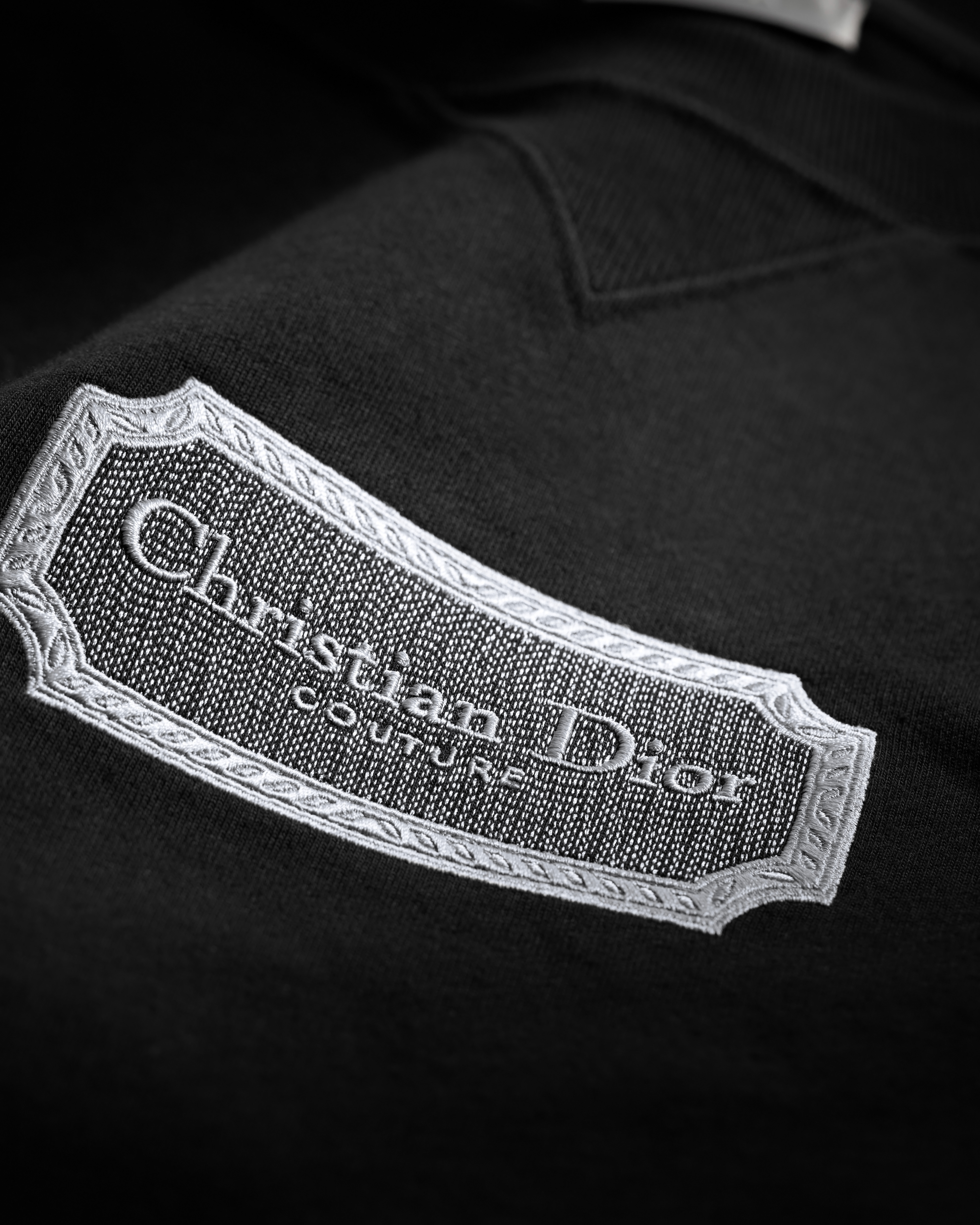 宽松版型 T 恤 黑色棉质平纹针织面料 Christian Dior Couture 标志 E10