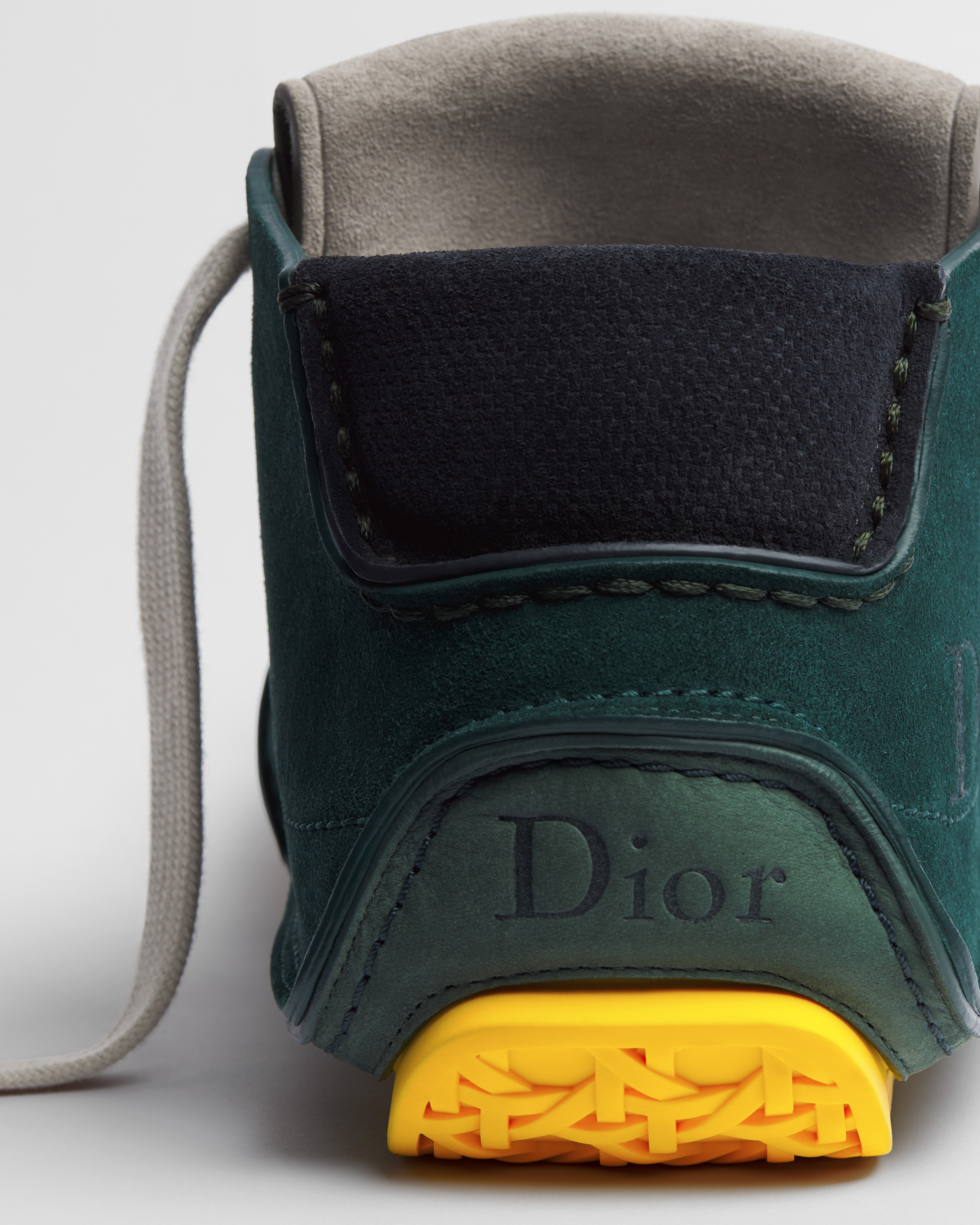 Dior Roadie 系带靴子 绿色磨砂革搭配绿色和海军蓝色绒面革 E08