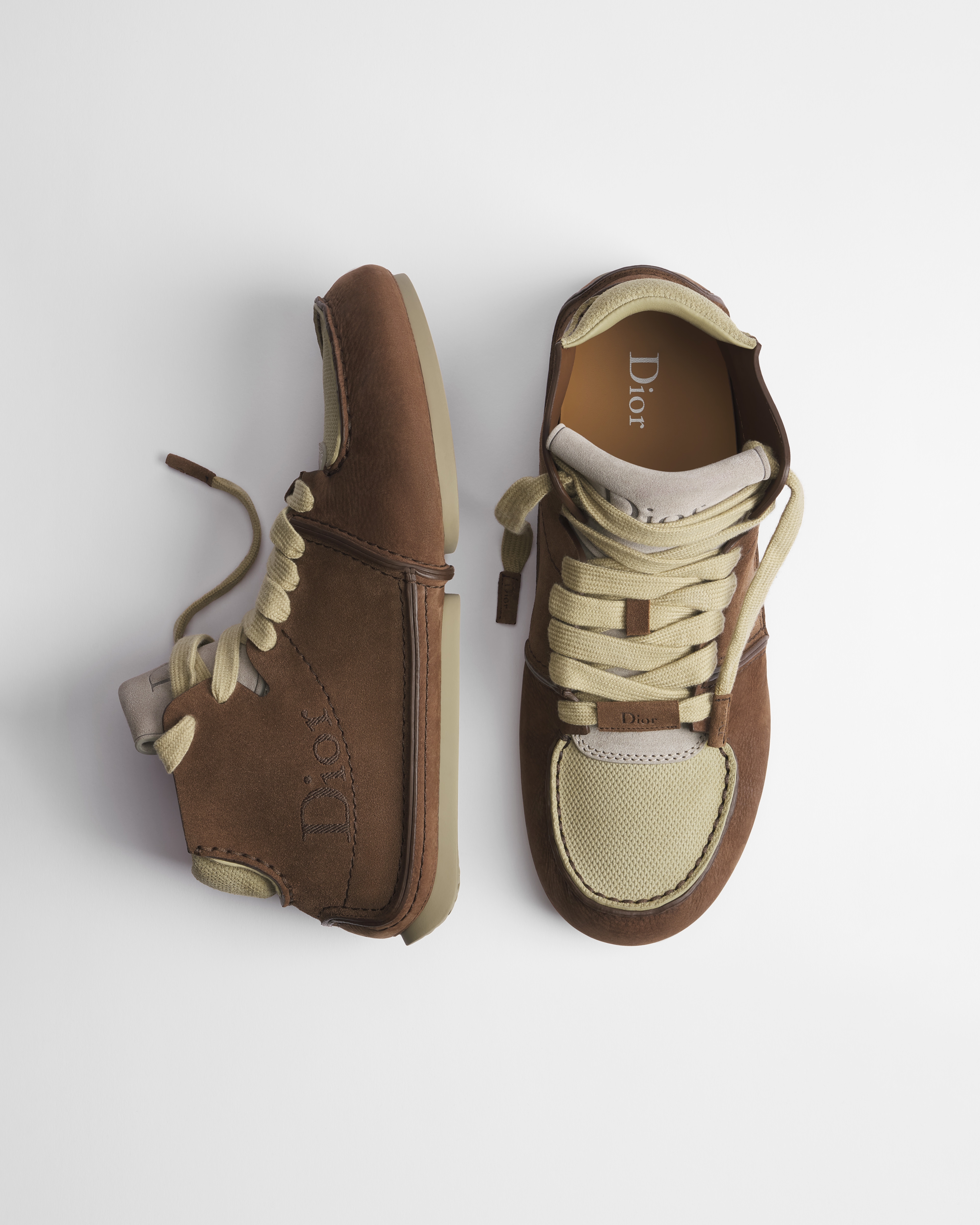 Dior Roadie 系带靴子 棕色磨砂革搭配棕色和米色绒面革 E06