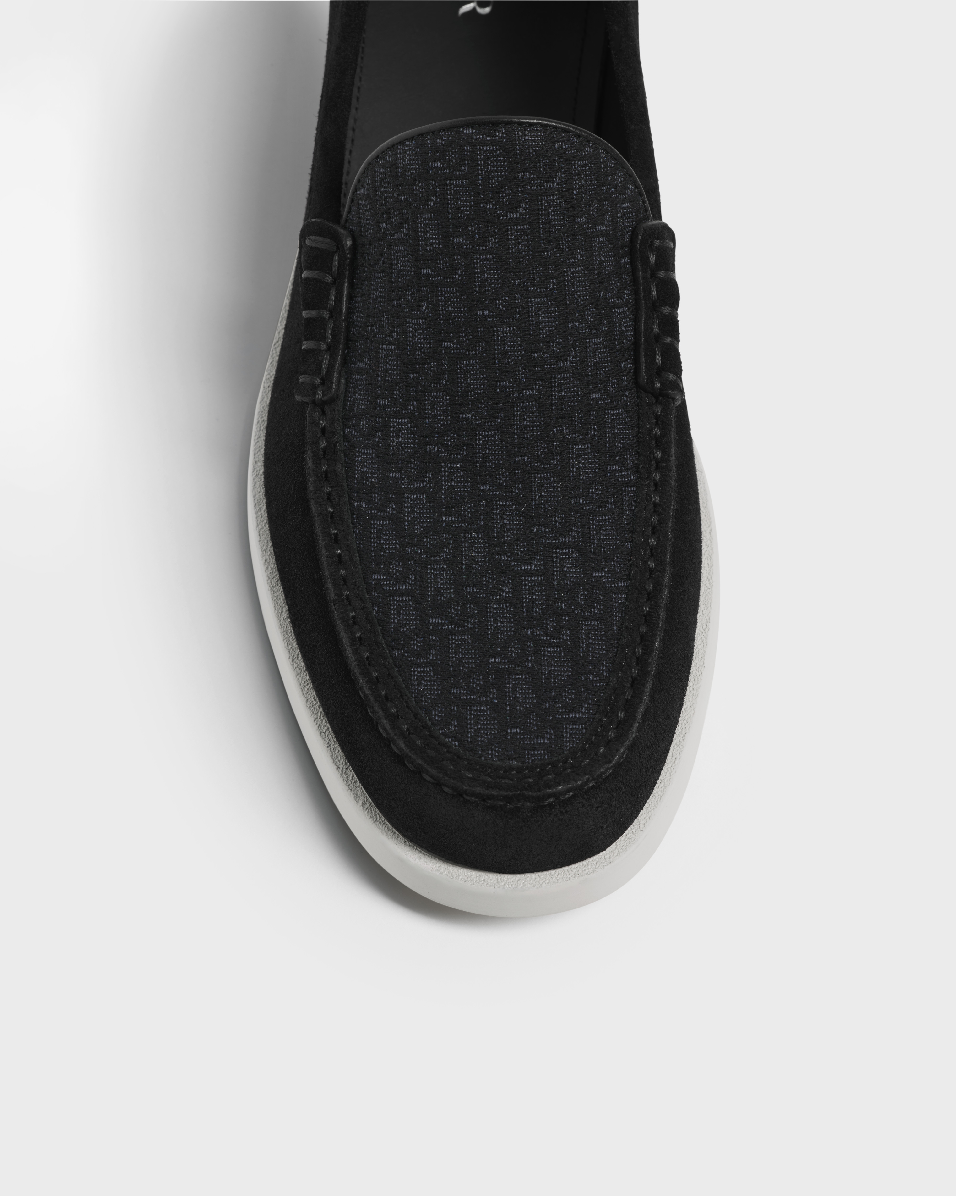 Dior Granville 乐福鞋 黑色绒面革和 Oblique 印花面料 E09