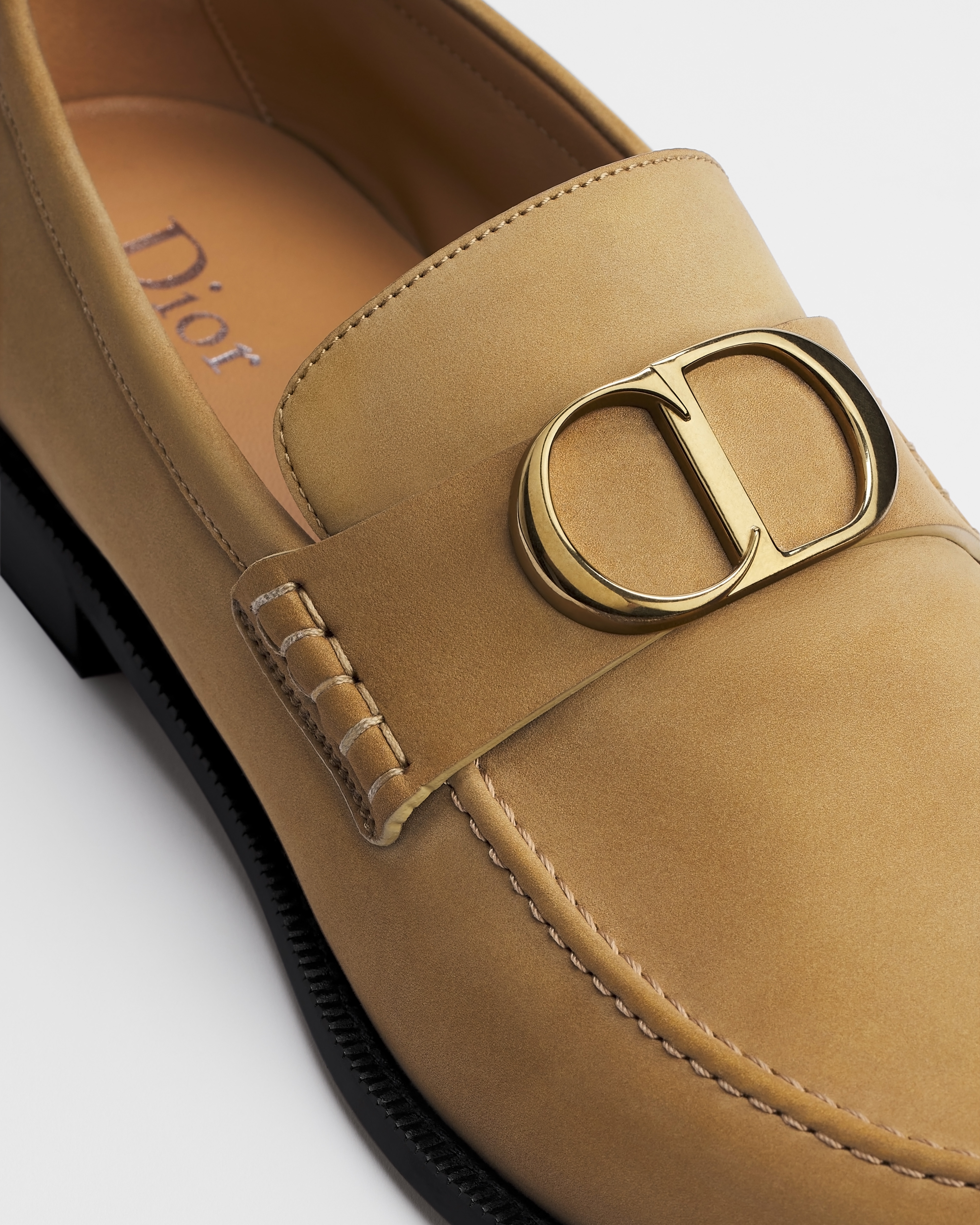 Dior Archie 乐福鞋 驼色磨砂革 E11