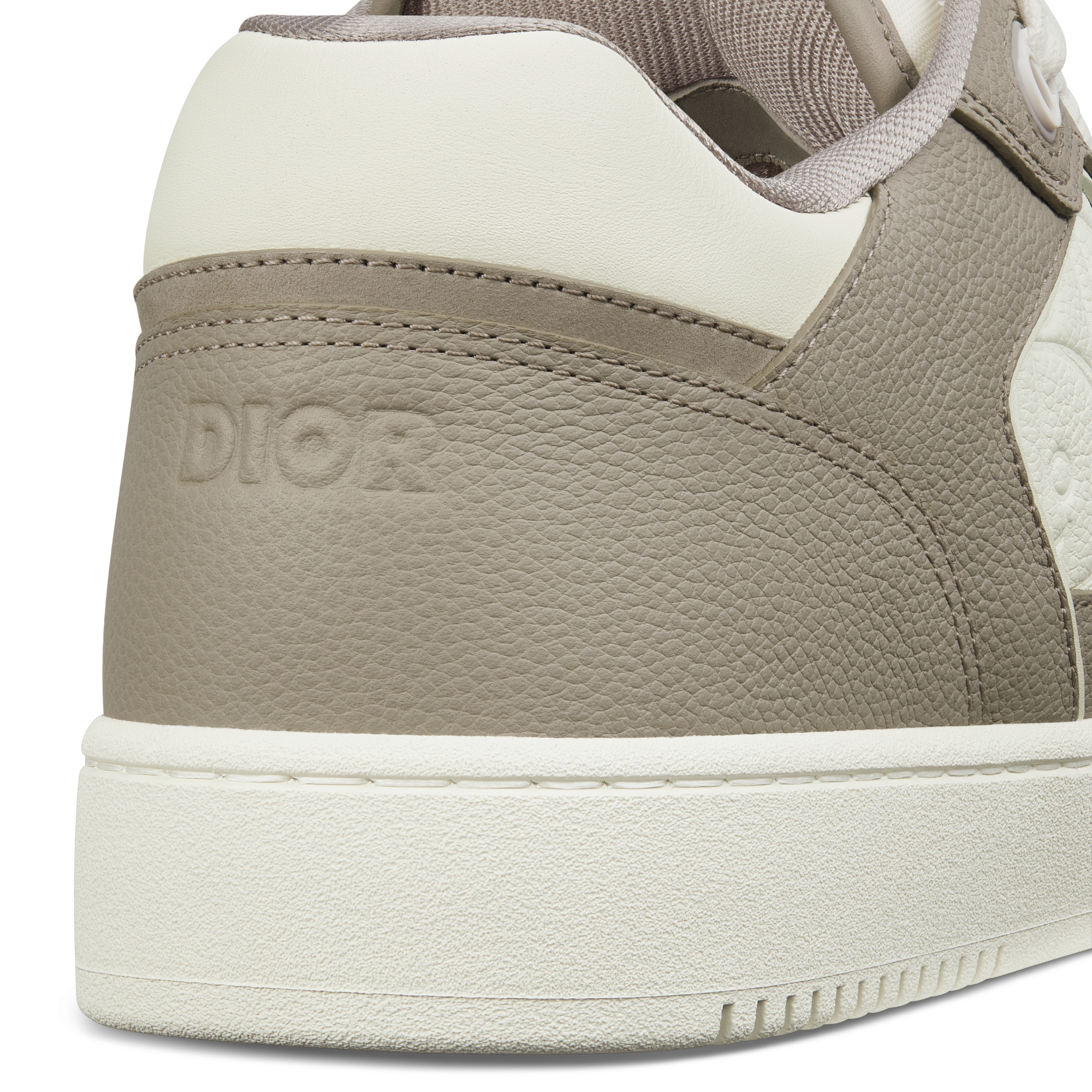 B27 Uptown 低帮运动鞋 米色和白色粒面牛皮革搭配白色 Dior Gravity 印花效果皮革 E09