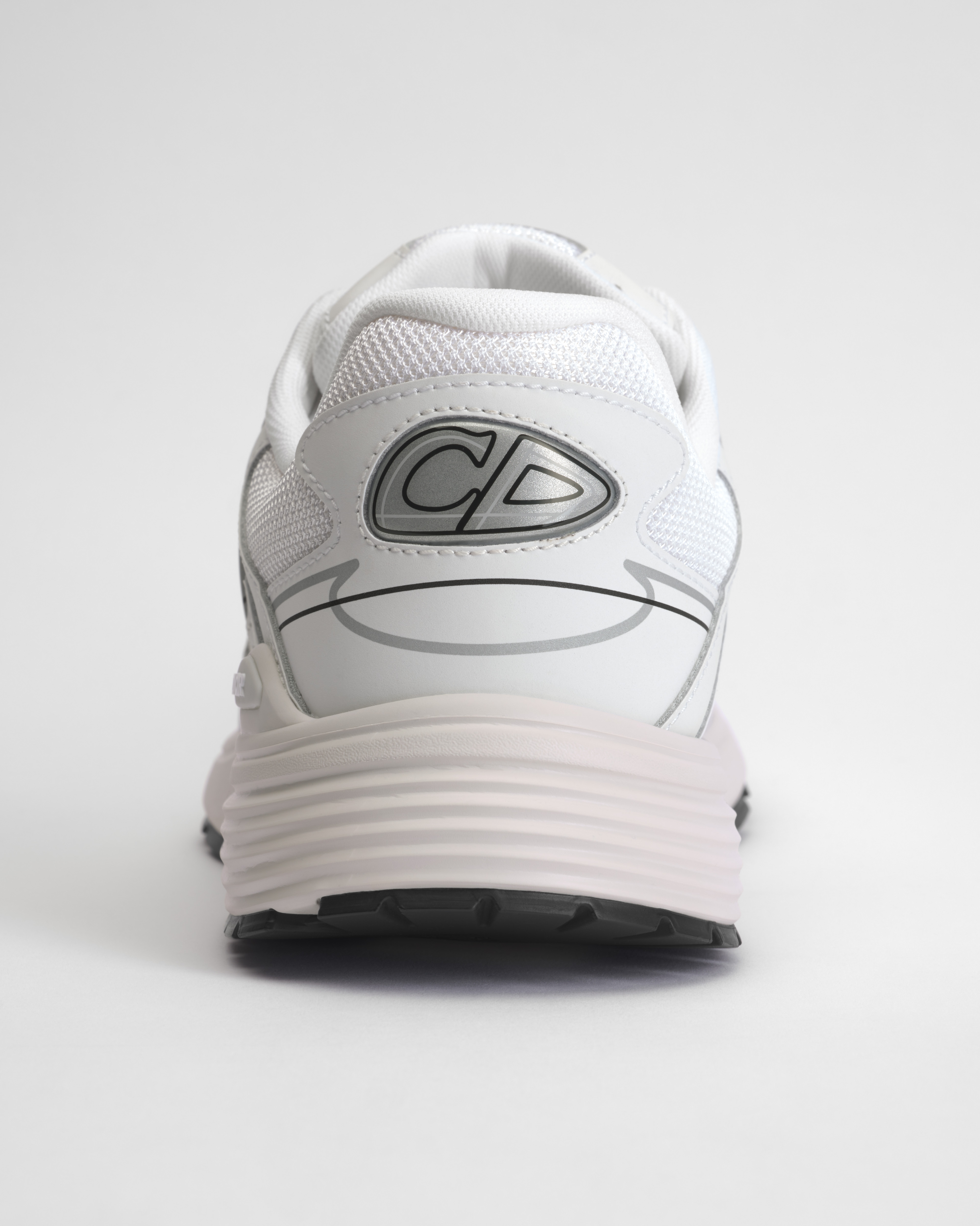 B30 Countdown 运动鞋 白色网面和白色科技面料 E08