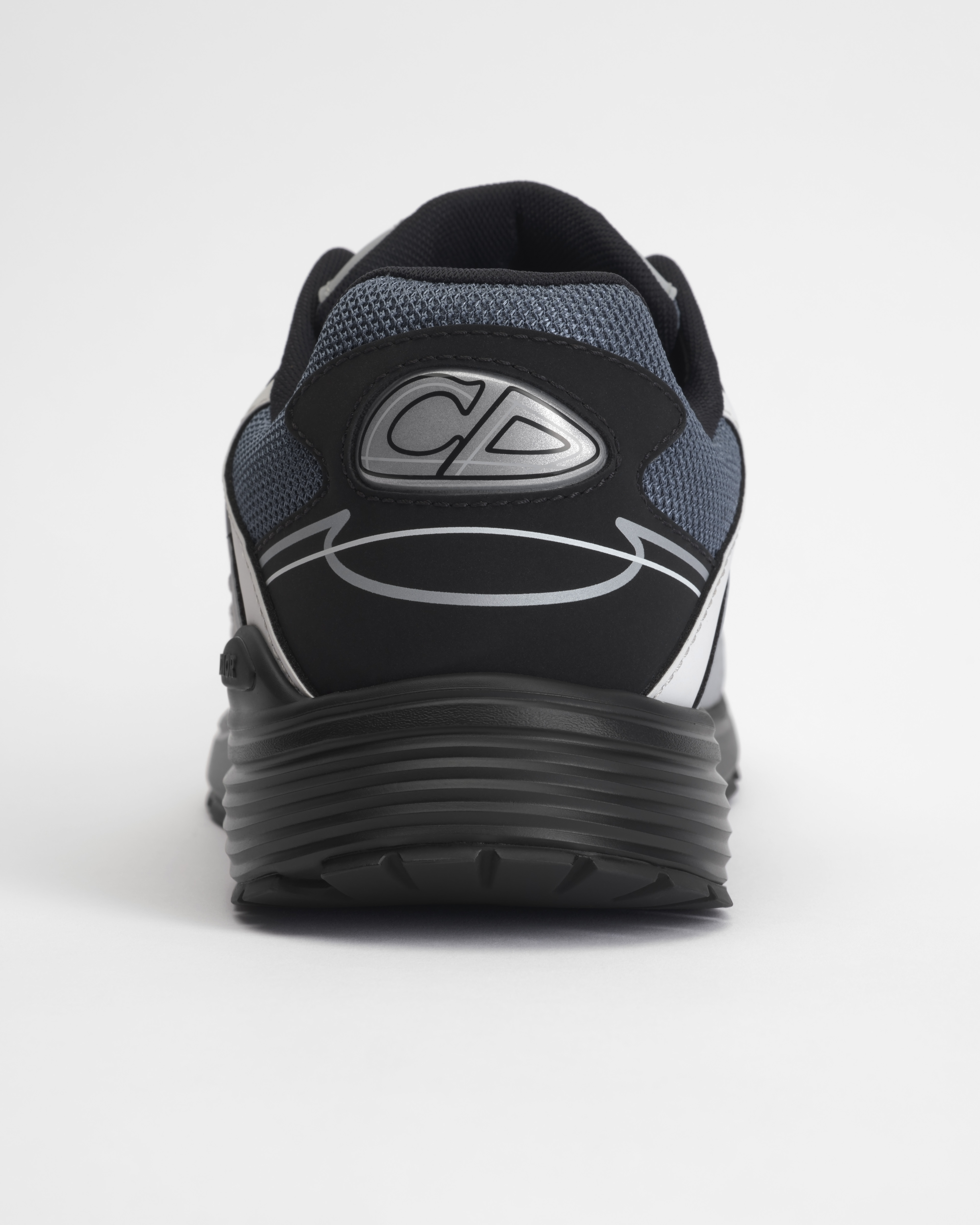 B30 Countdown 运动鞋 蓝色网眼织物搭配灰色、白色和黑色科技面料 E10