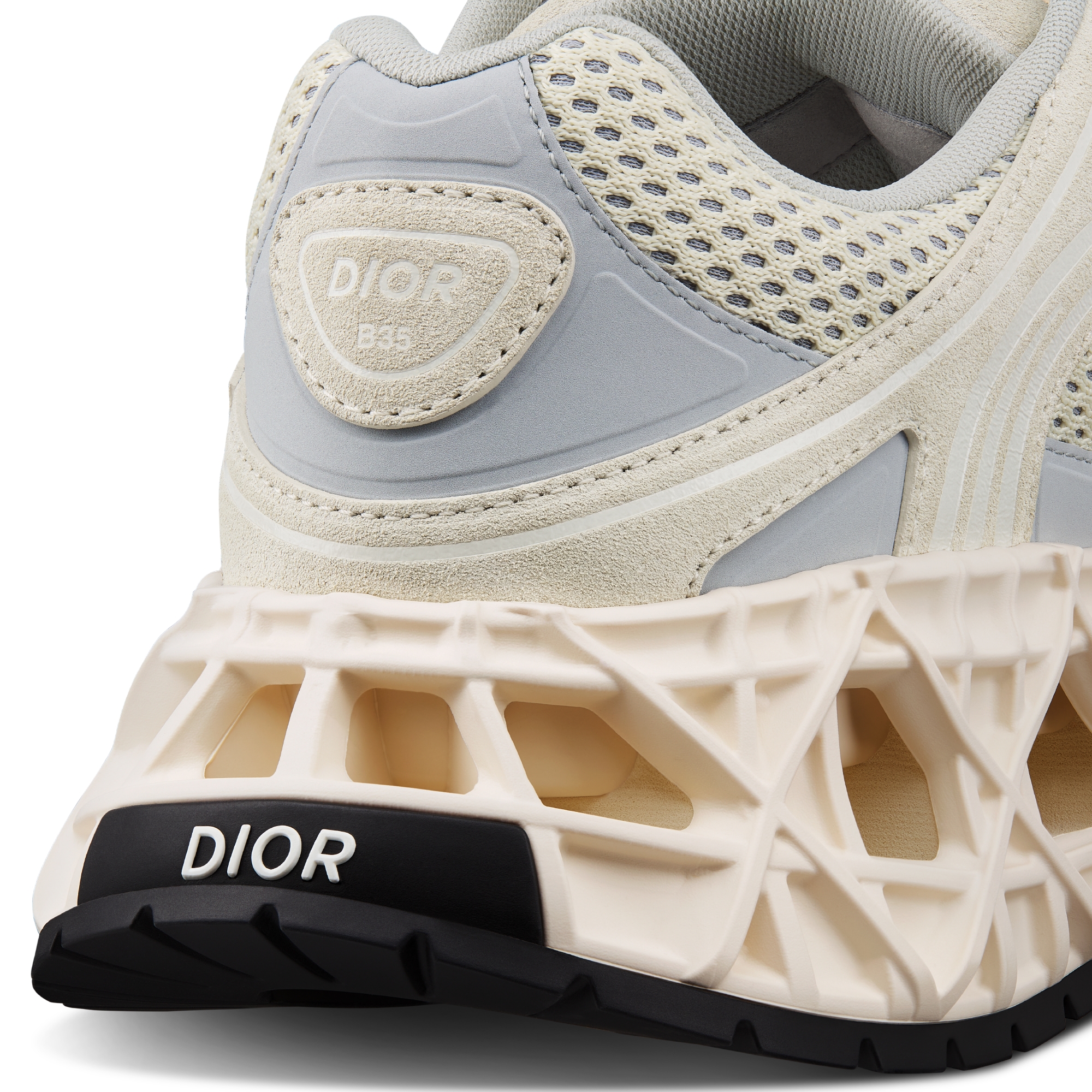 B35 NXXT 运动鞋 奶油白色绒面革、灰色科技面料和奶油白色网眼织物 E09