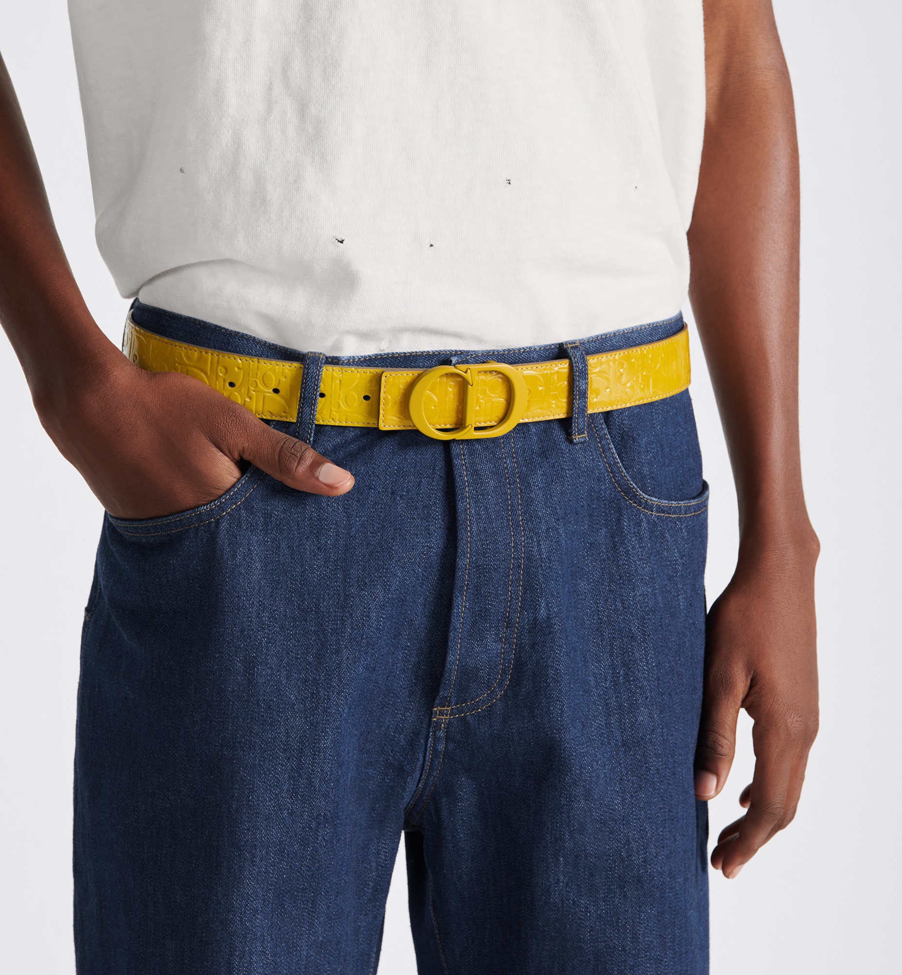 CD Icon 腰带扣 35 毫米黄色哑光涂漆饰面黄铜 E12