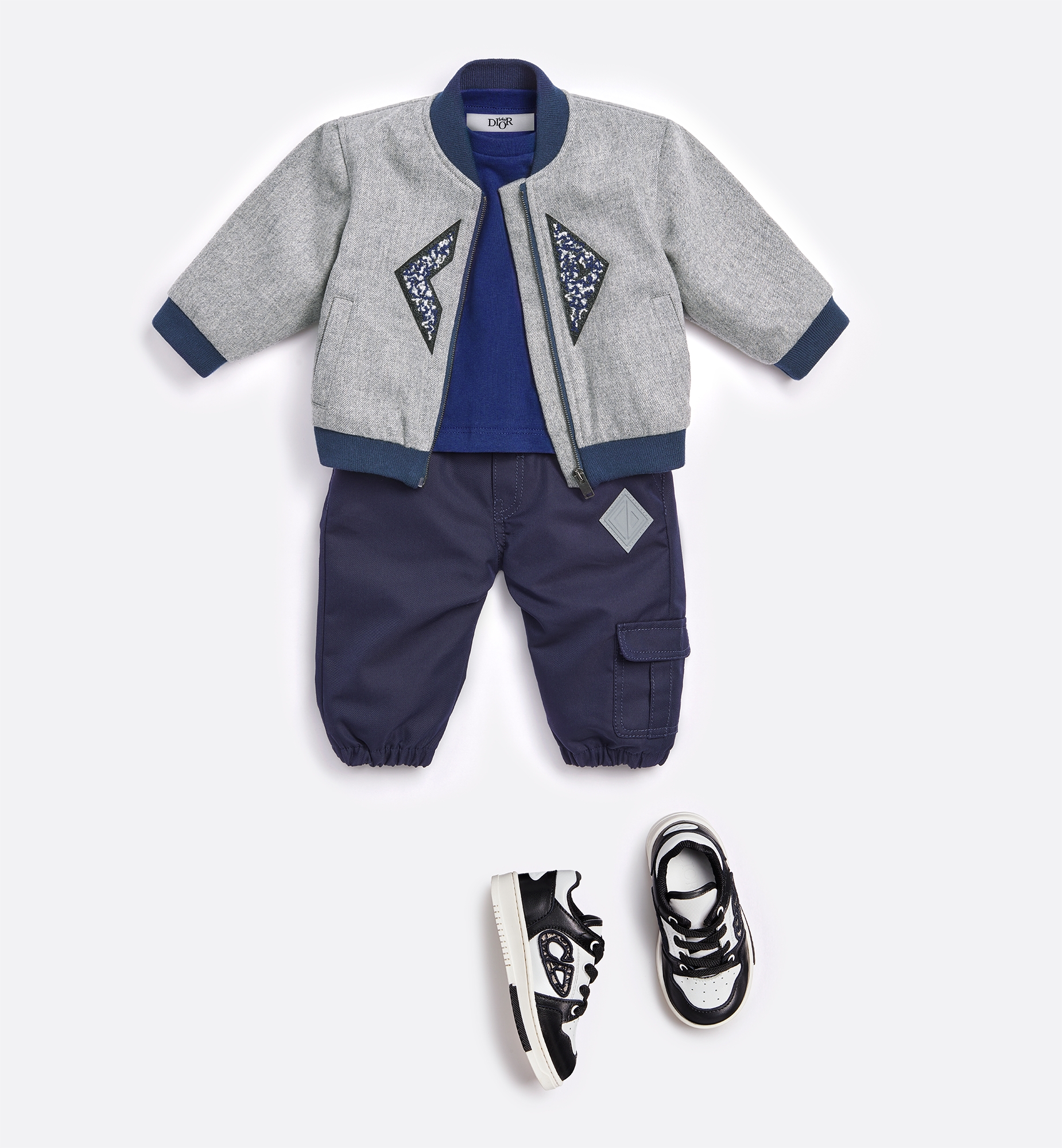 B57 Dribble 低帮运动鞋婴幼儿款 黑色和白色光滑牛皮革搭配米色和黑色 Oblique 印花面料 E12