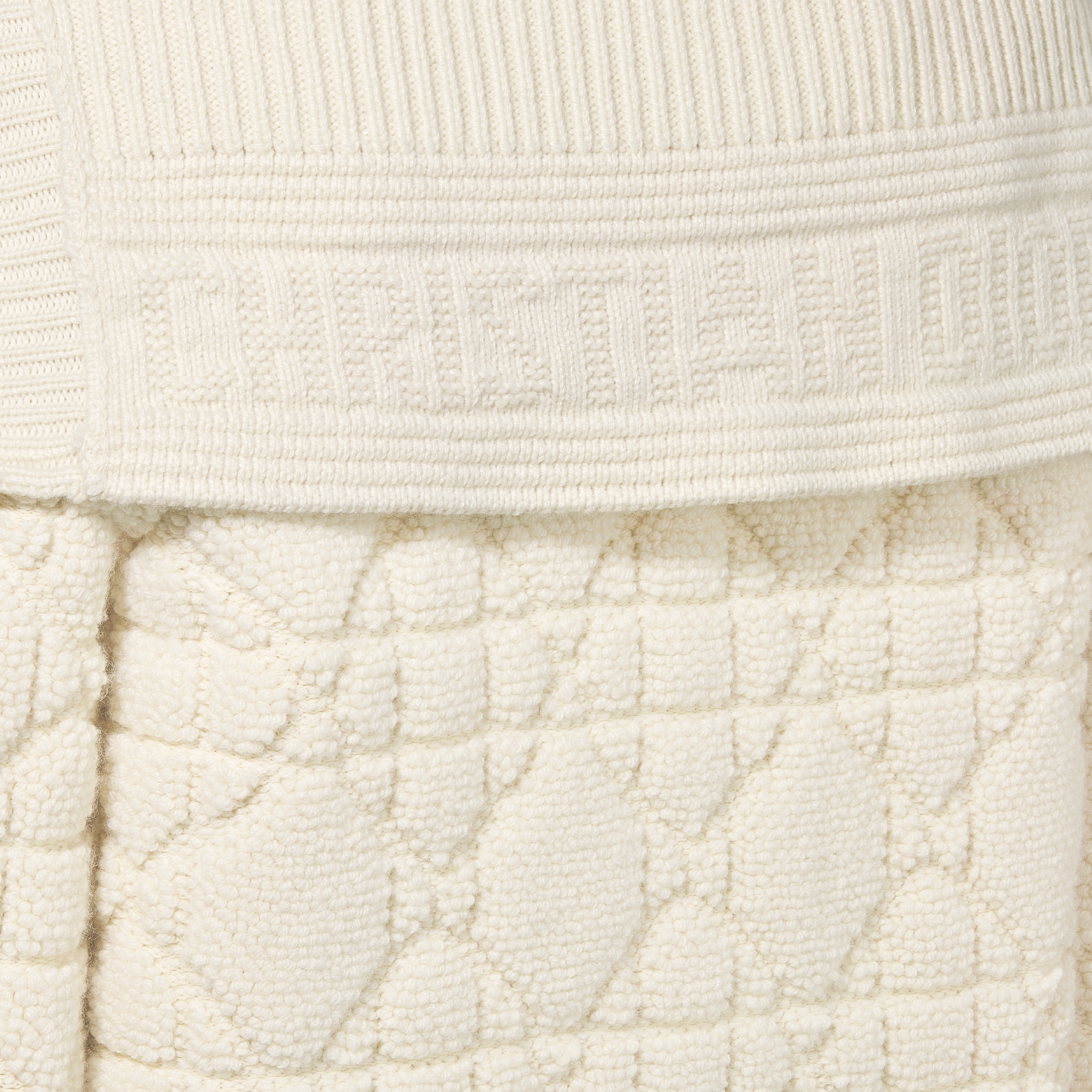 开衫 米白色绵羊毛混纺纹理针织面料藤格纹 E09