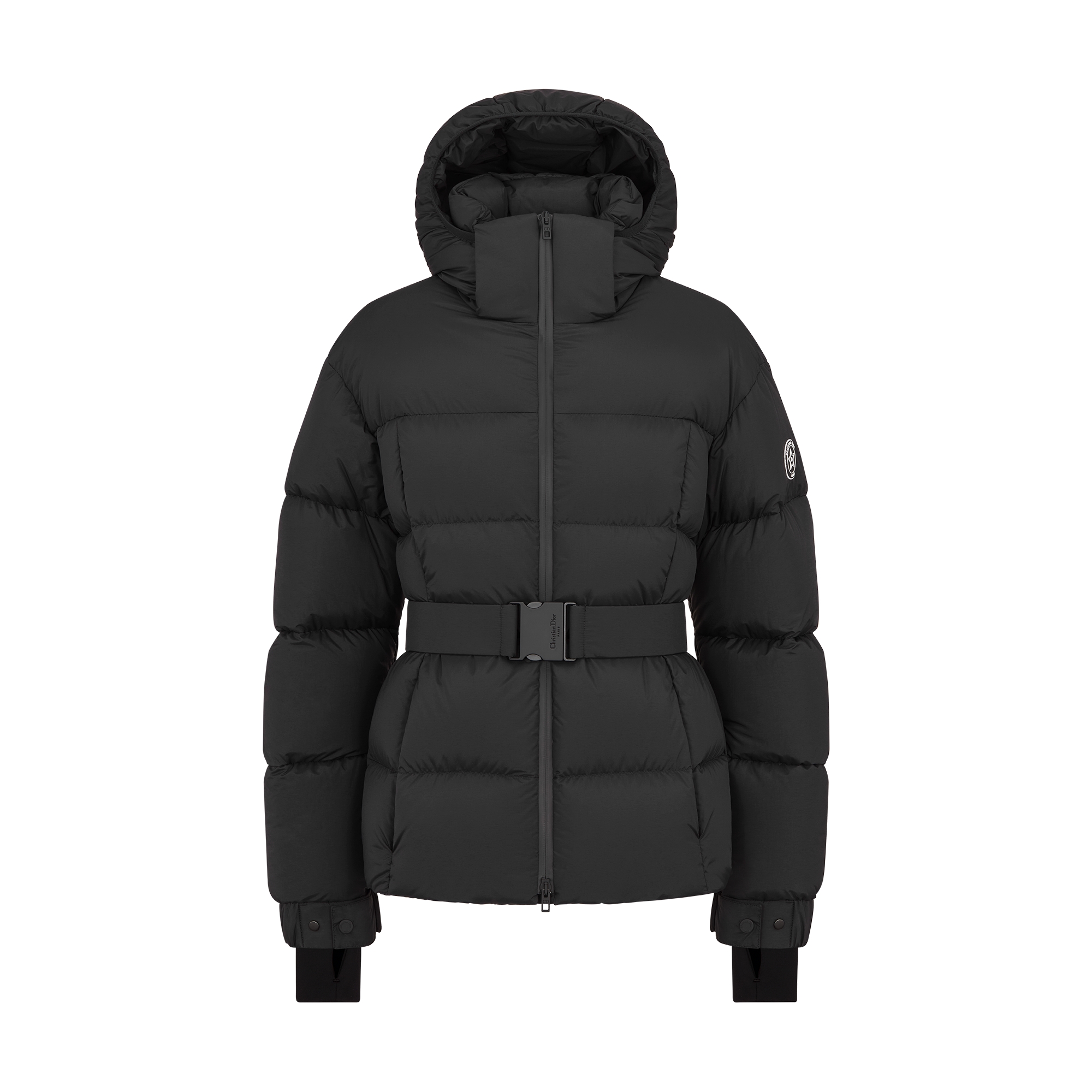  黑色绗缝塔夫绸科技面料搭配腰带