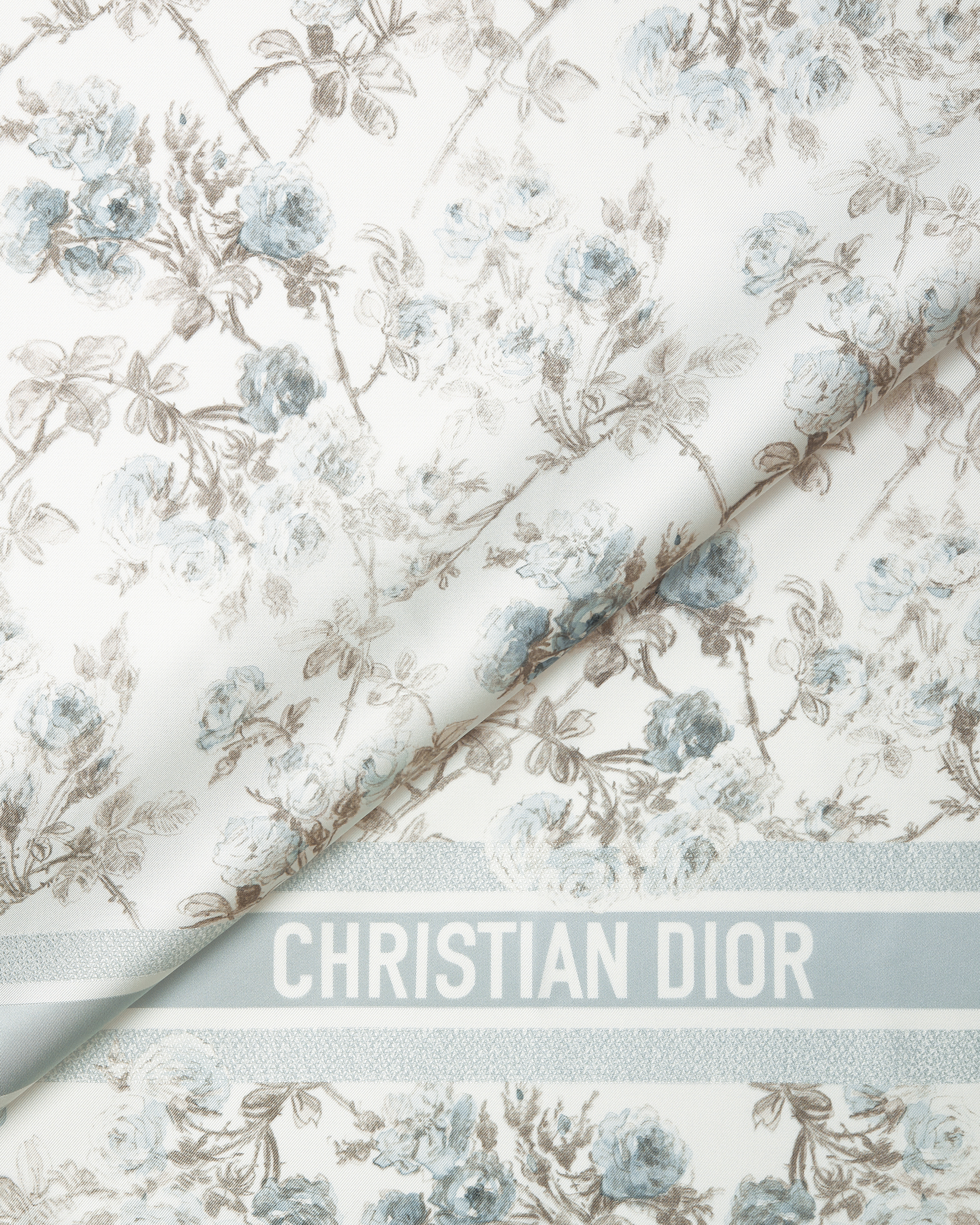 Dior 印花方巾 90 厘米白色和天蓝色桑蚕丝斜纹面料 Rosier de Dior 图案 E09