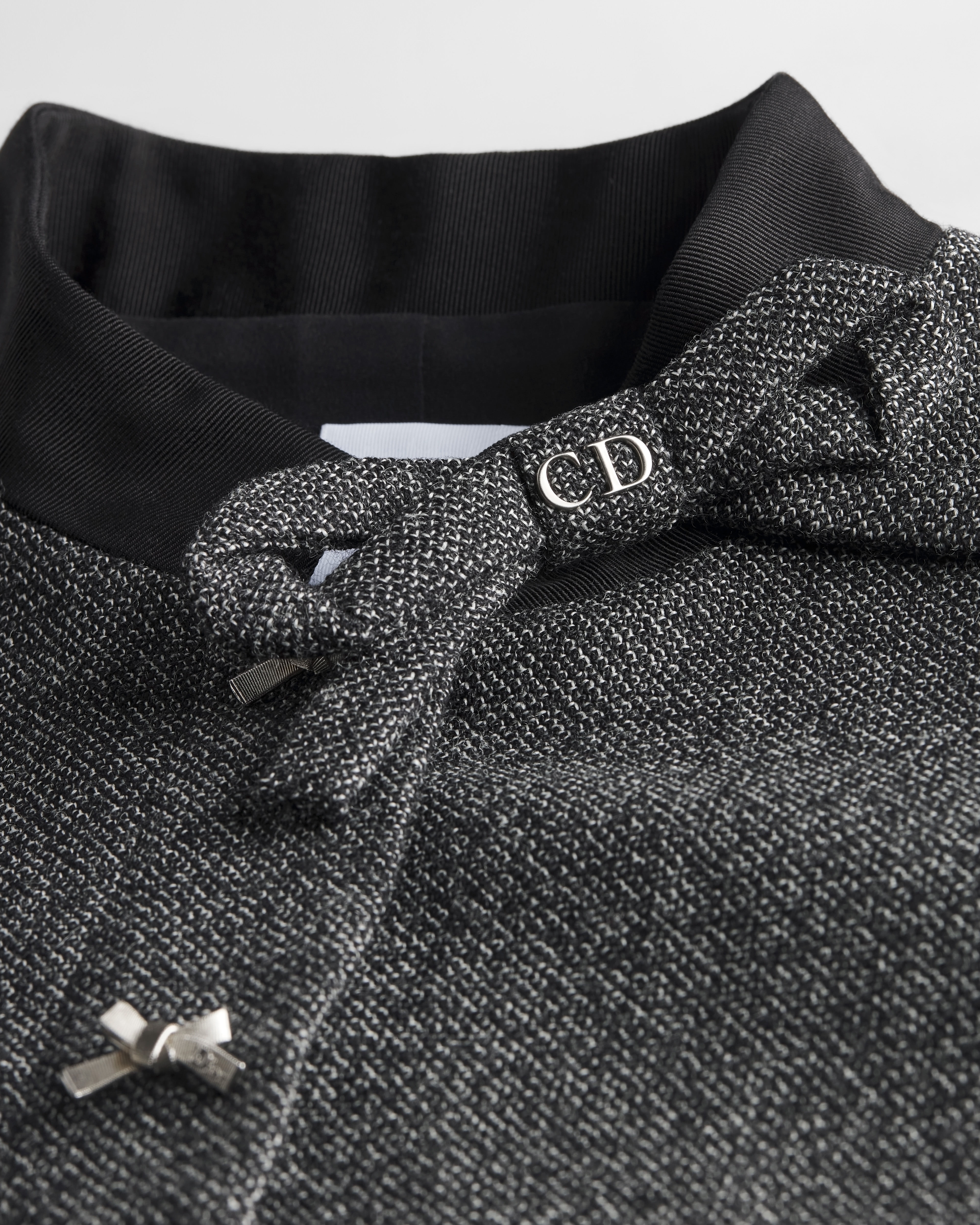 短款外套 黑色和白色绵羊毛粗花呢 E09