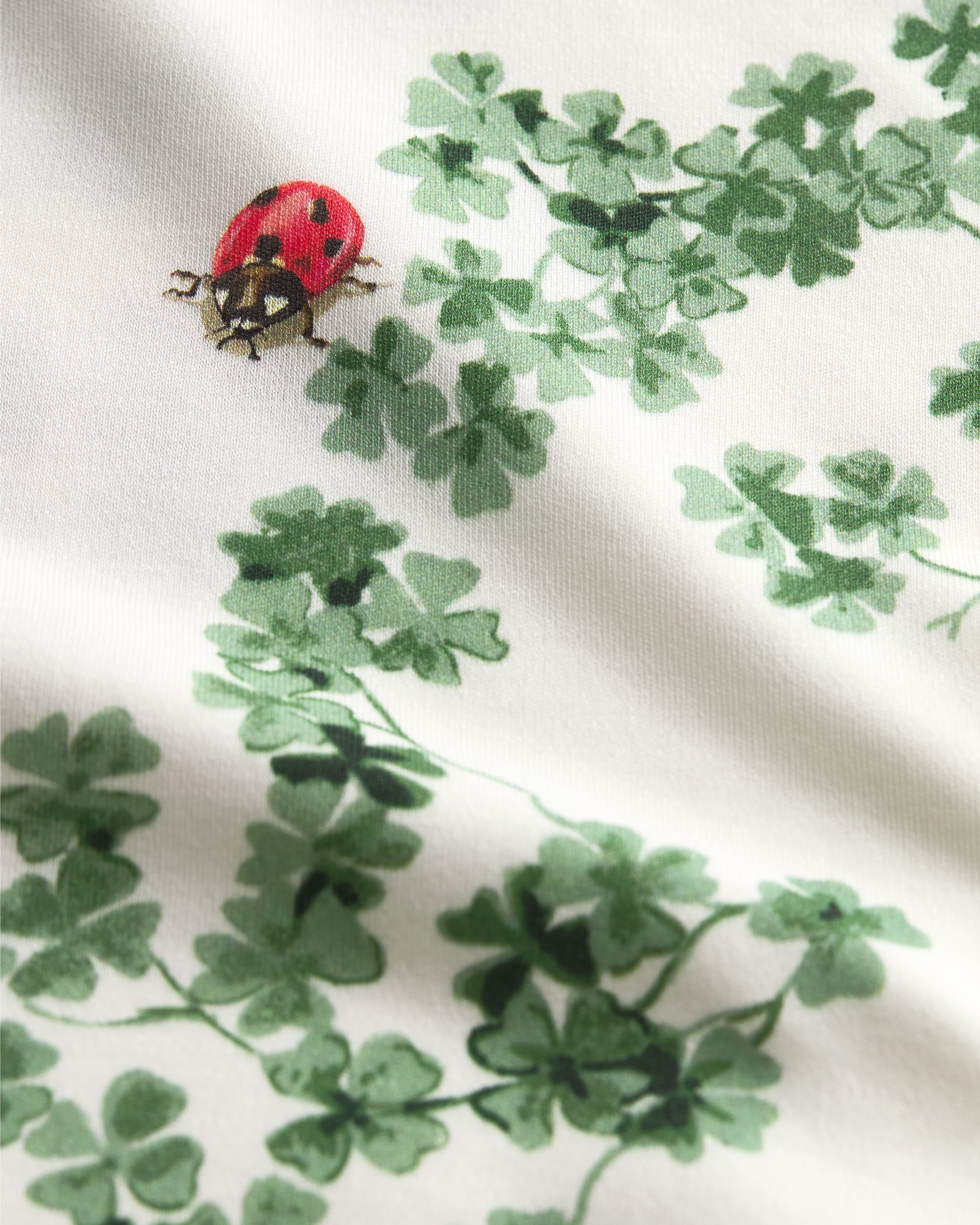 修身 T 恤 白色棉质平纹针织面料绿色四叶草茹伊印花图案 E10