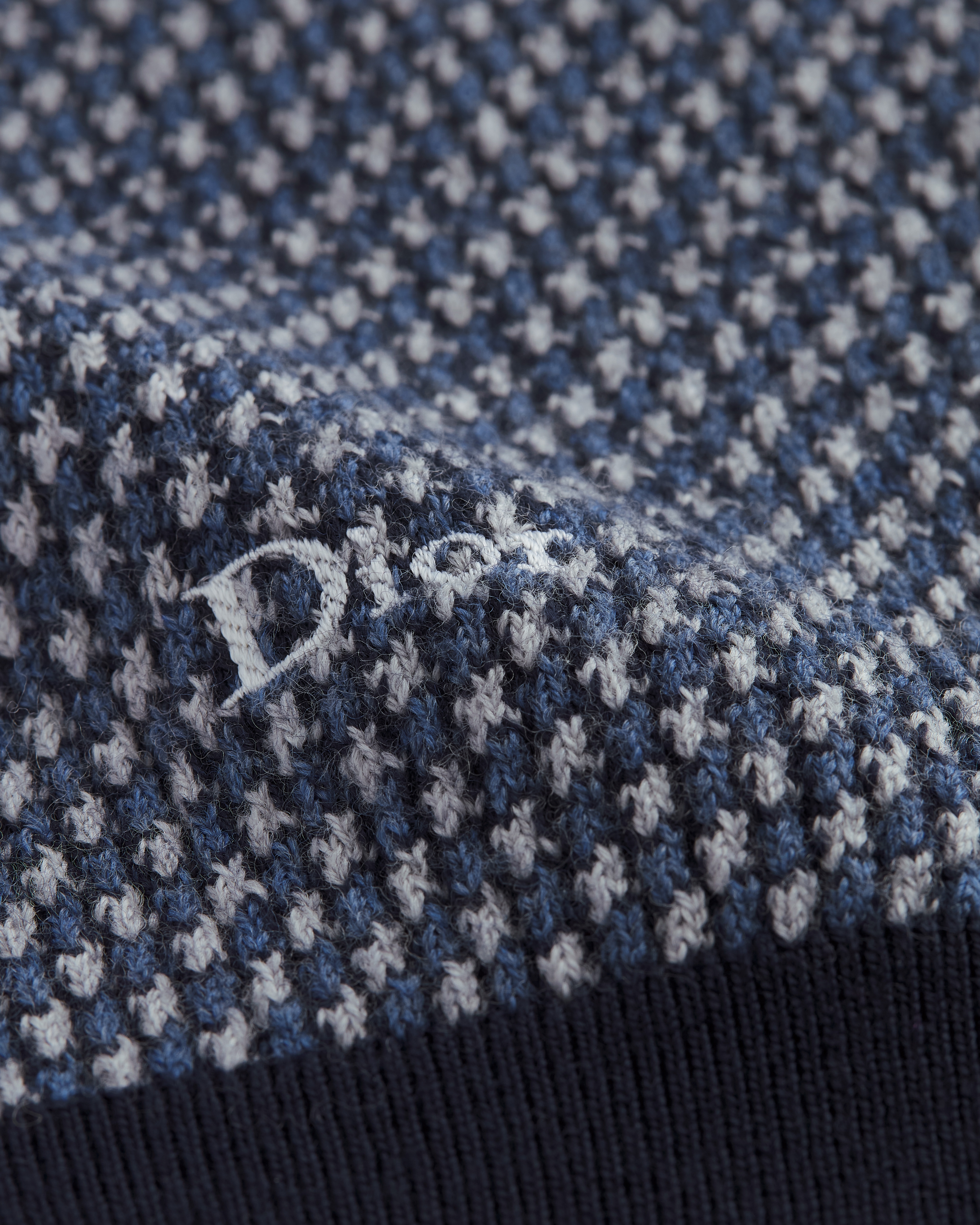 短袖针织衫 海军蓝色和白色绵羊毛提花面料 E09