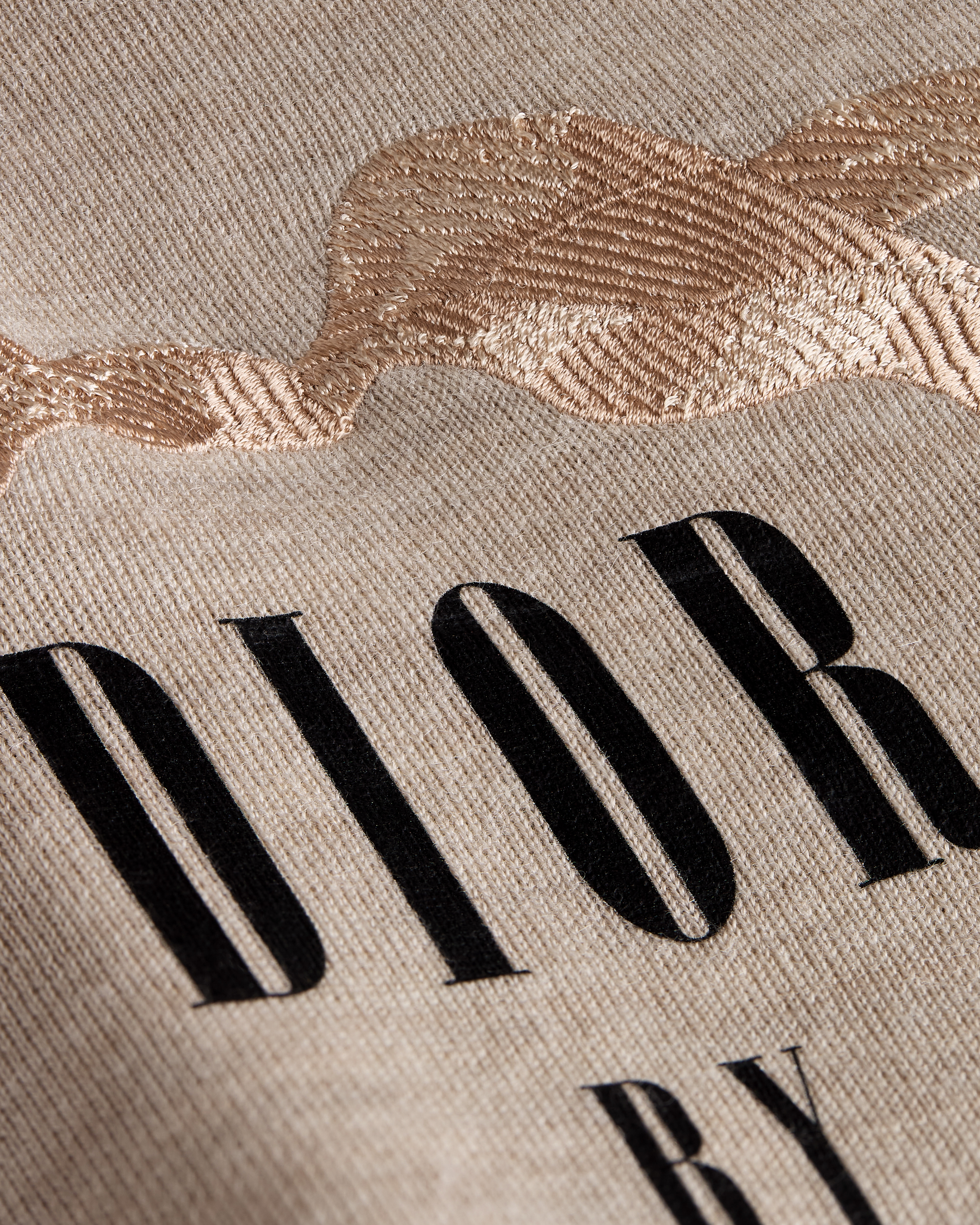 连帽运动衫 米色和黑色山羊绒混纺面料 Book Cover 图案 E10