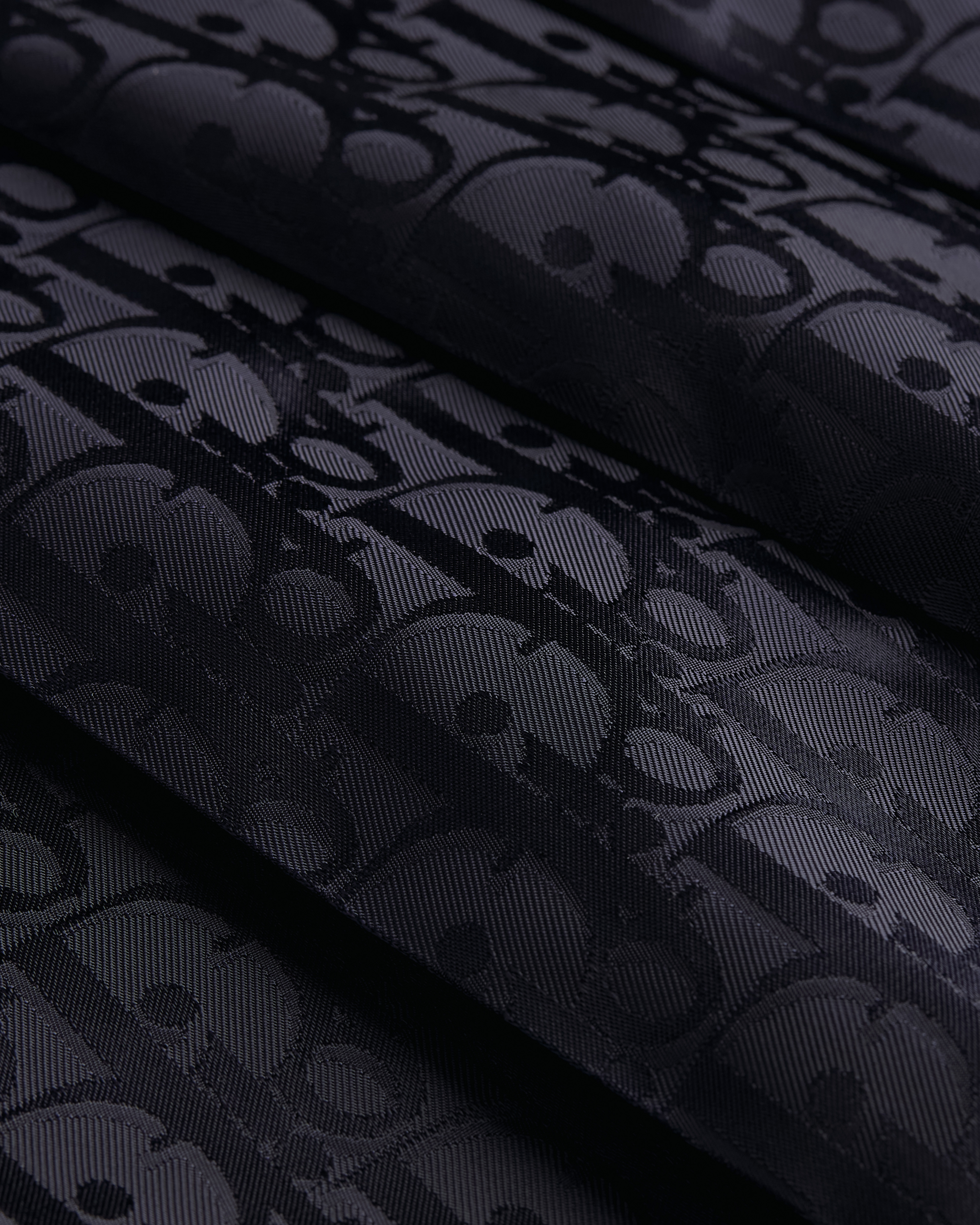 褶裥迷你裙 海军蓝色塔夫绸科技面料 Oblique 印花 E09