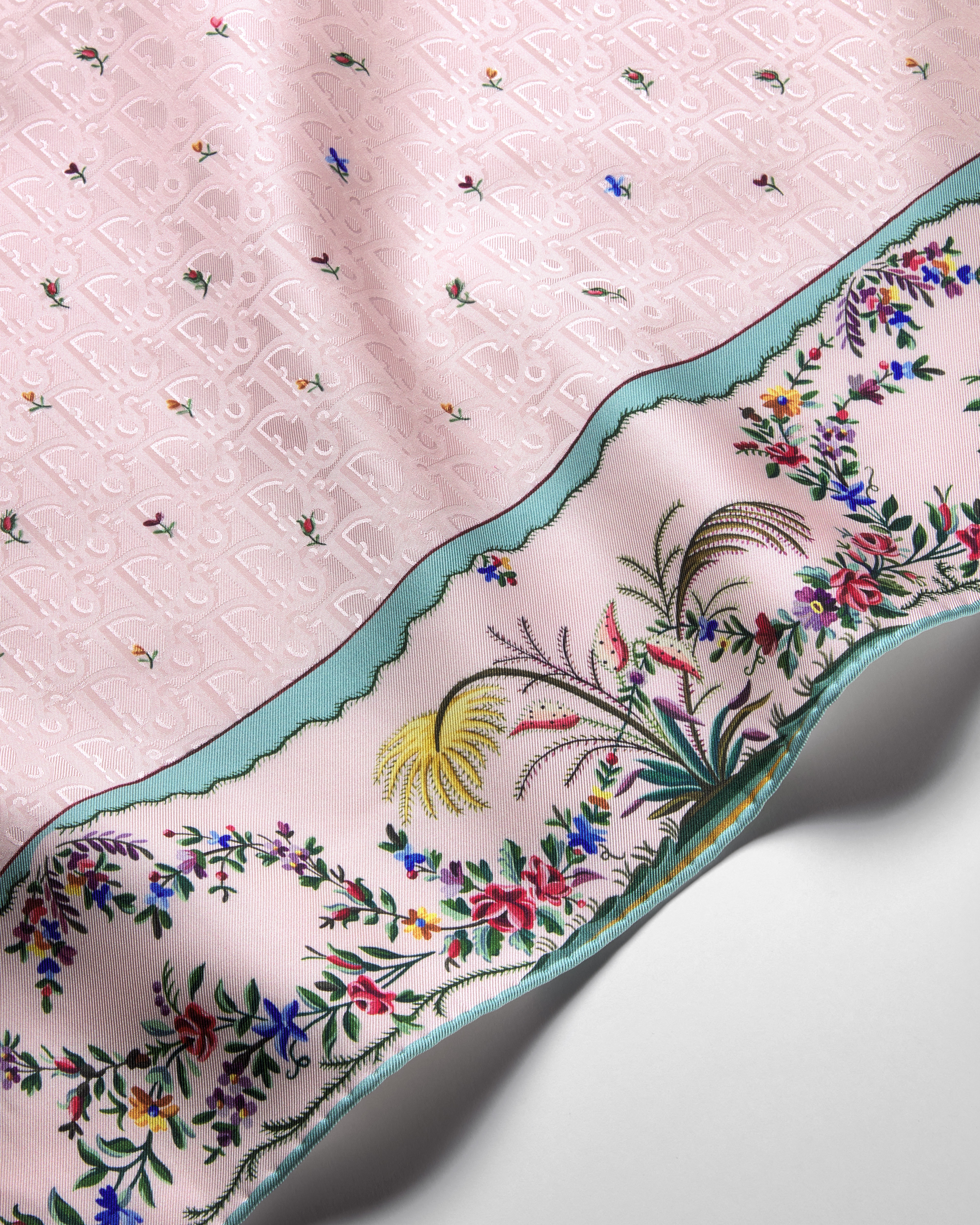 Dioramour 印花方巾 90 厘米粉色桑蚕丝斜纹面料多色 Revolution Flowers 图案 E09