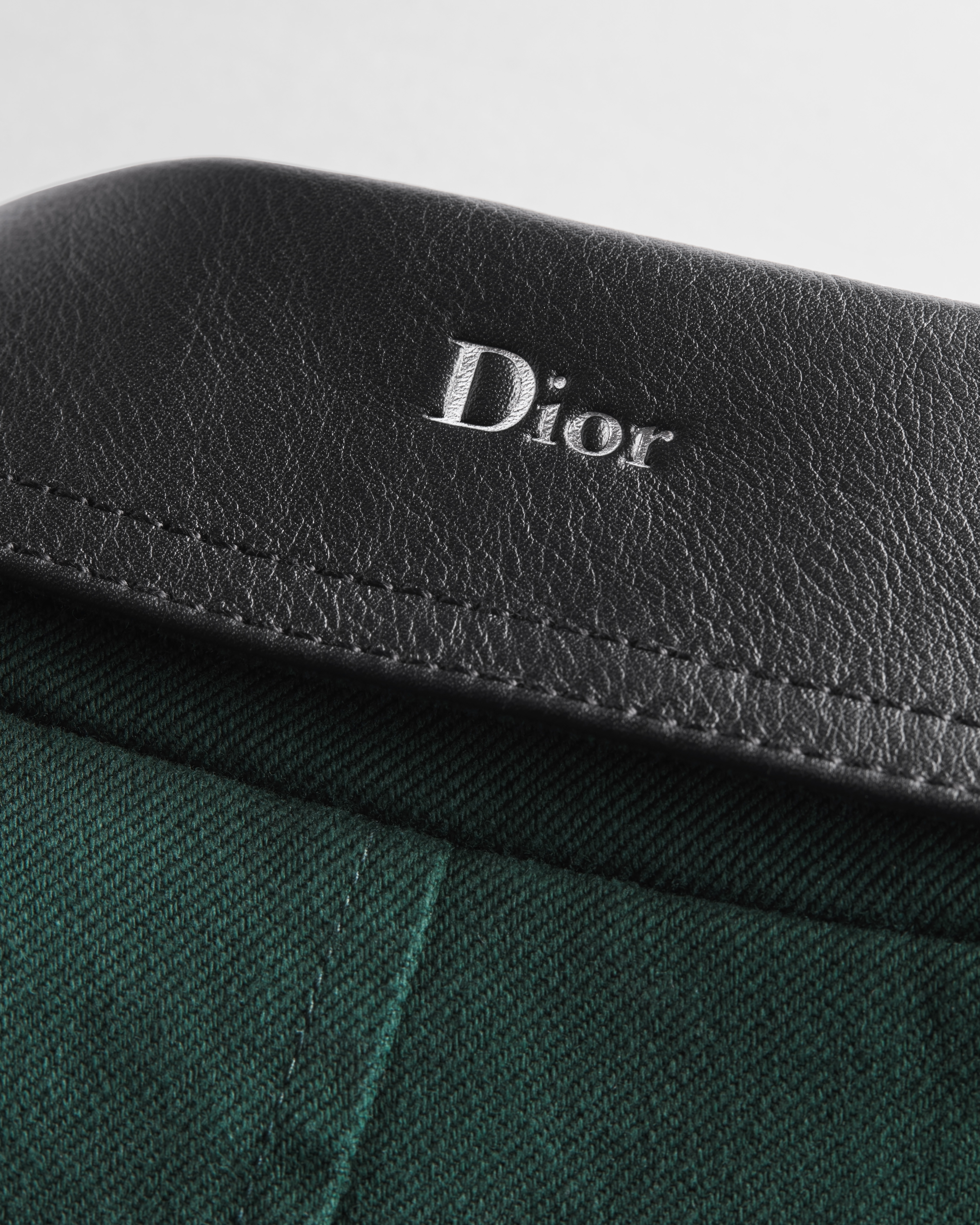 Dior Ingrid 短夹克 绿色棉质斜纹面料 E11