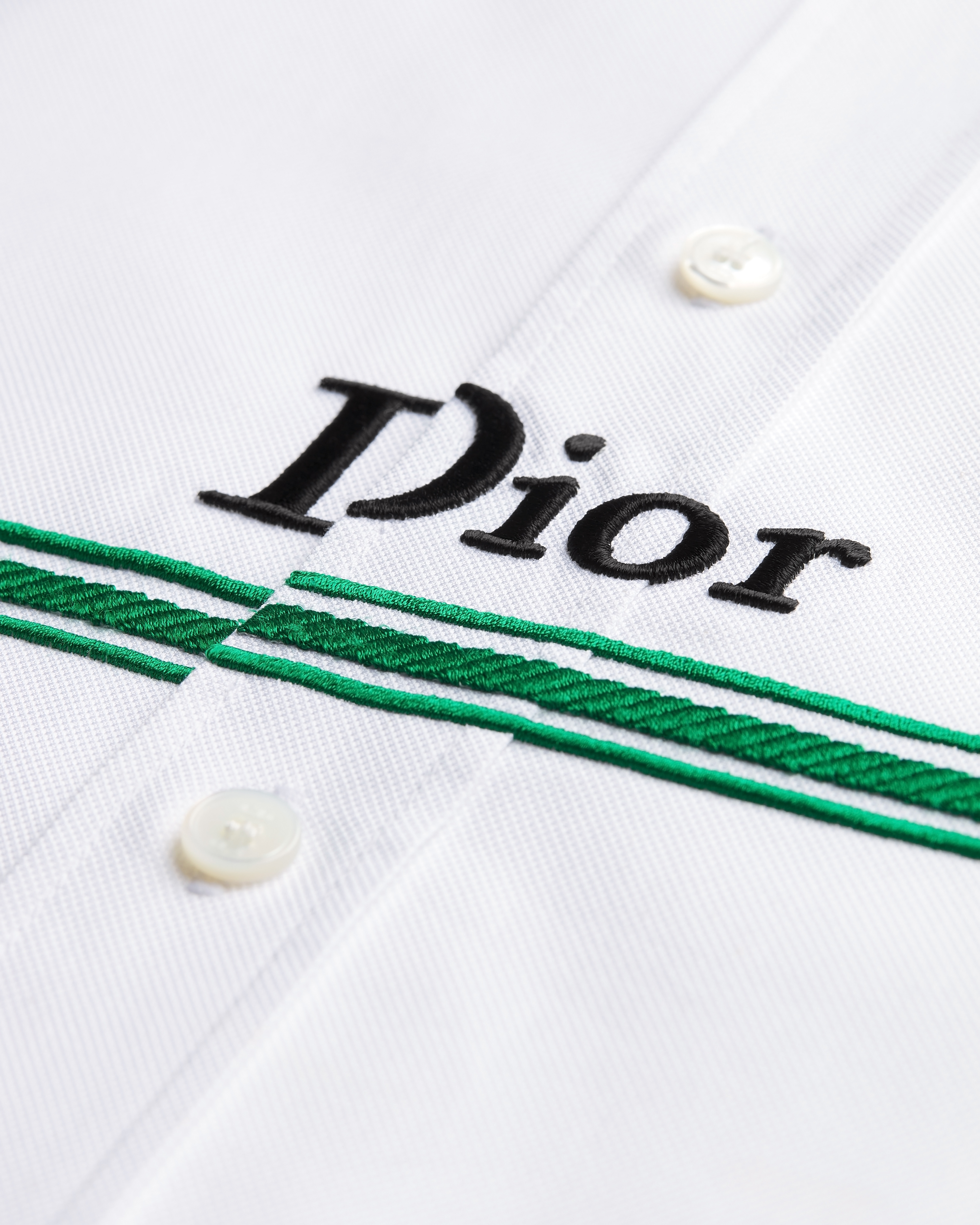 衬衫 白色棉质面料 Book Cover 图案刺绣 E09