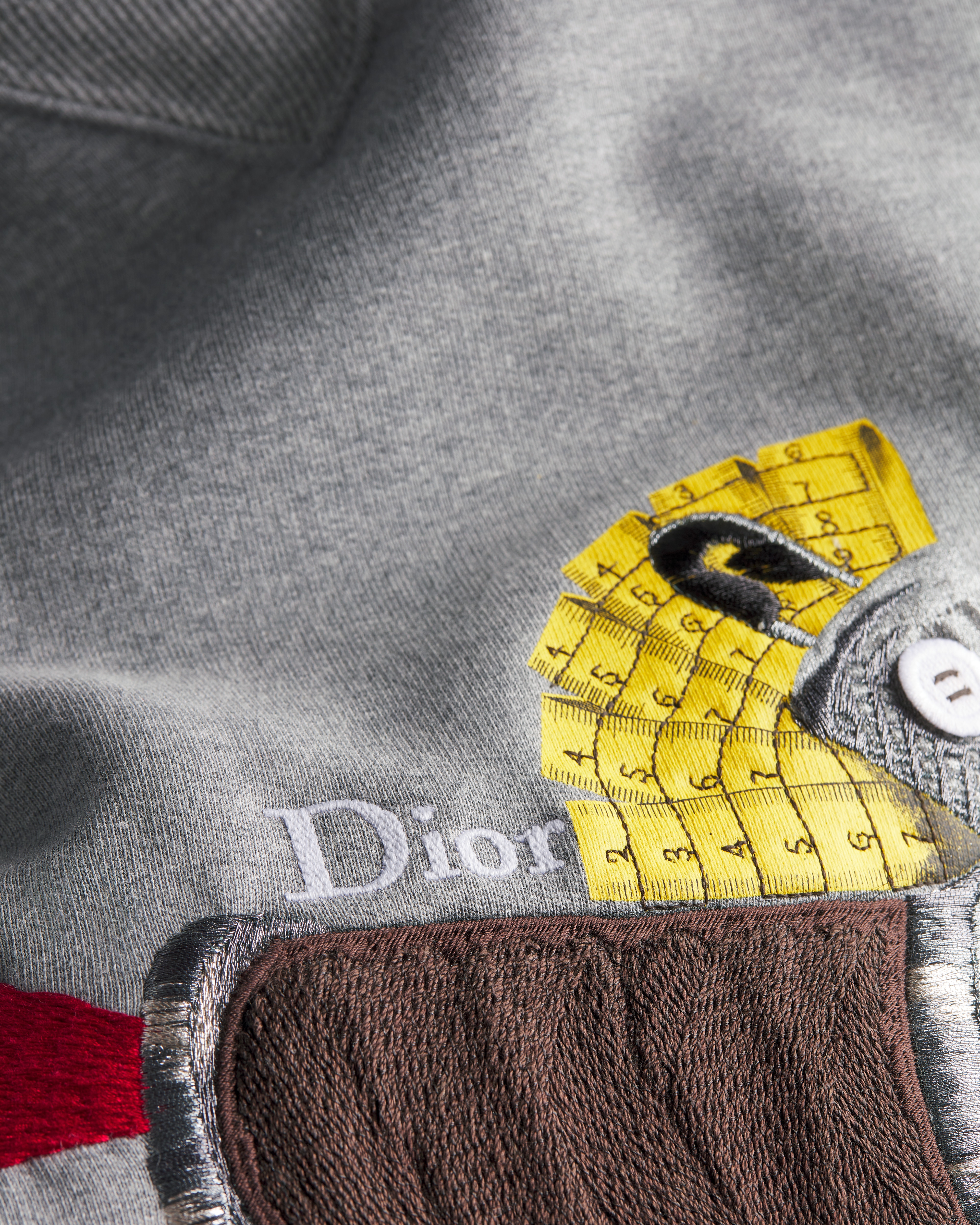 卫衣 灰色棉质起绒面料小马刺绣 E09