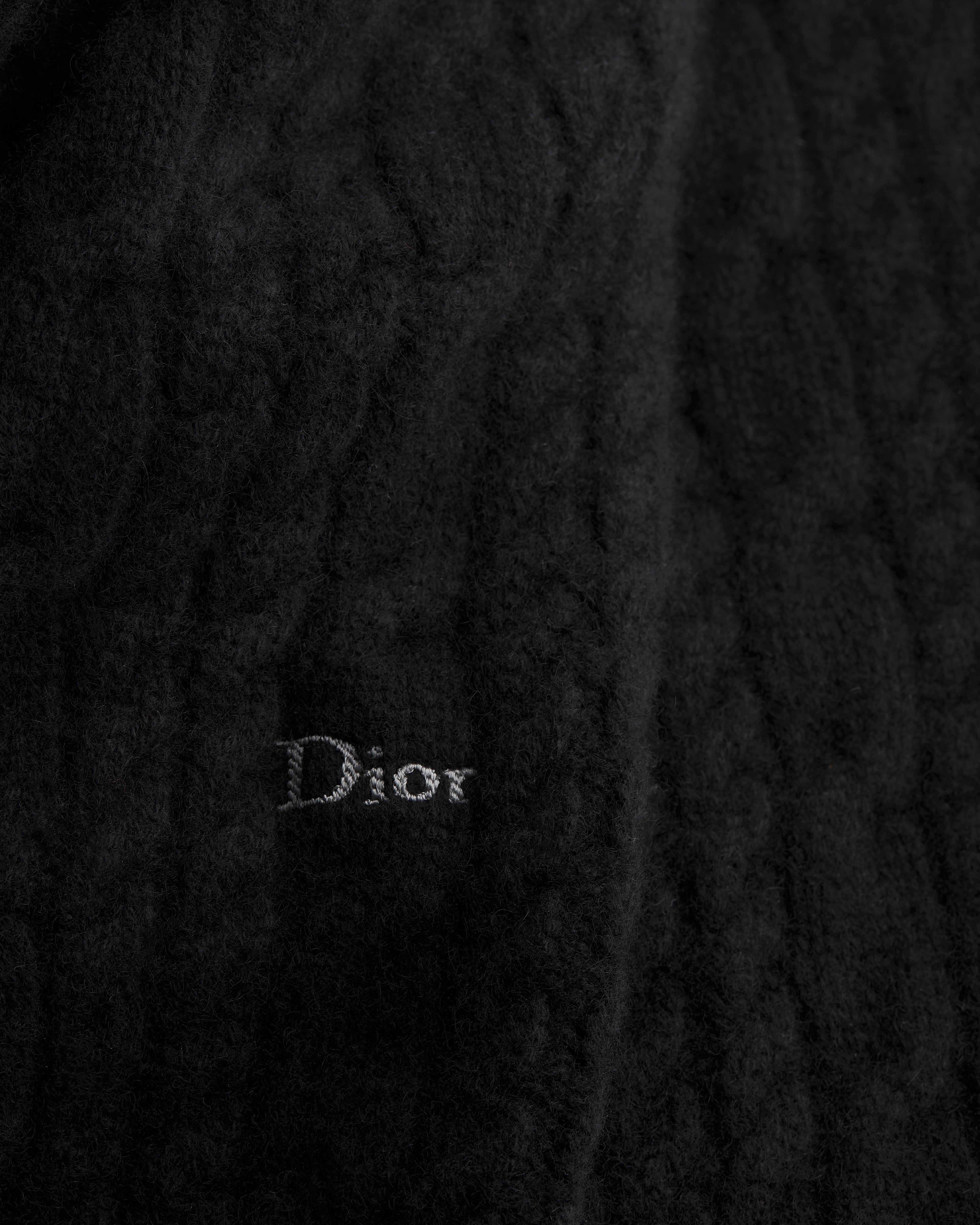 绞花针织衫 黑色山羊绒织物 E09