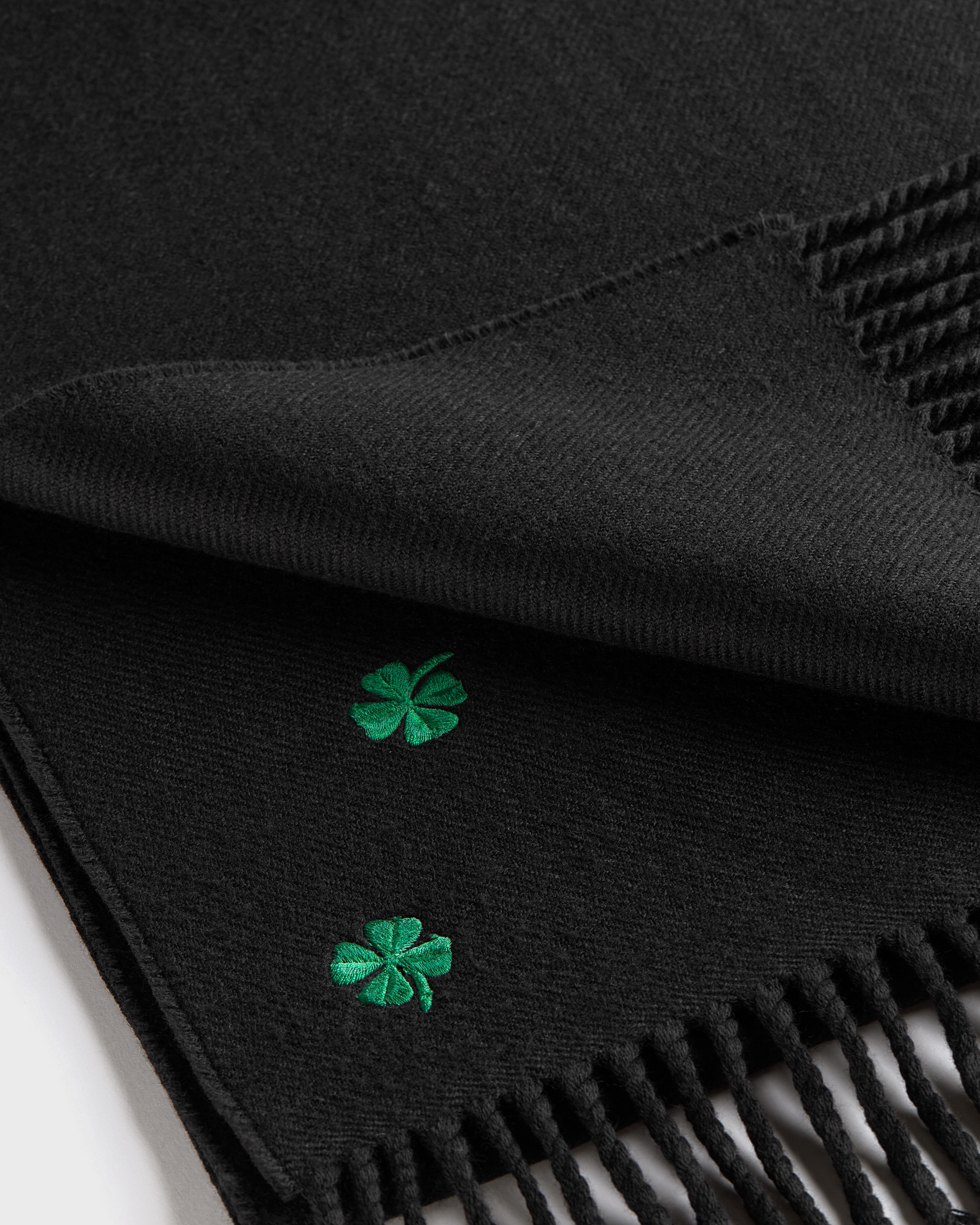 围巾 黑色绵羊毛面料 Dior Clover 刺绣 E09