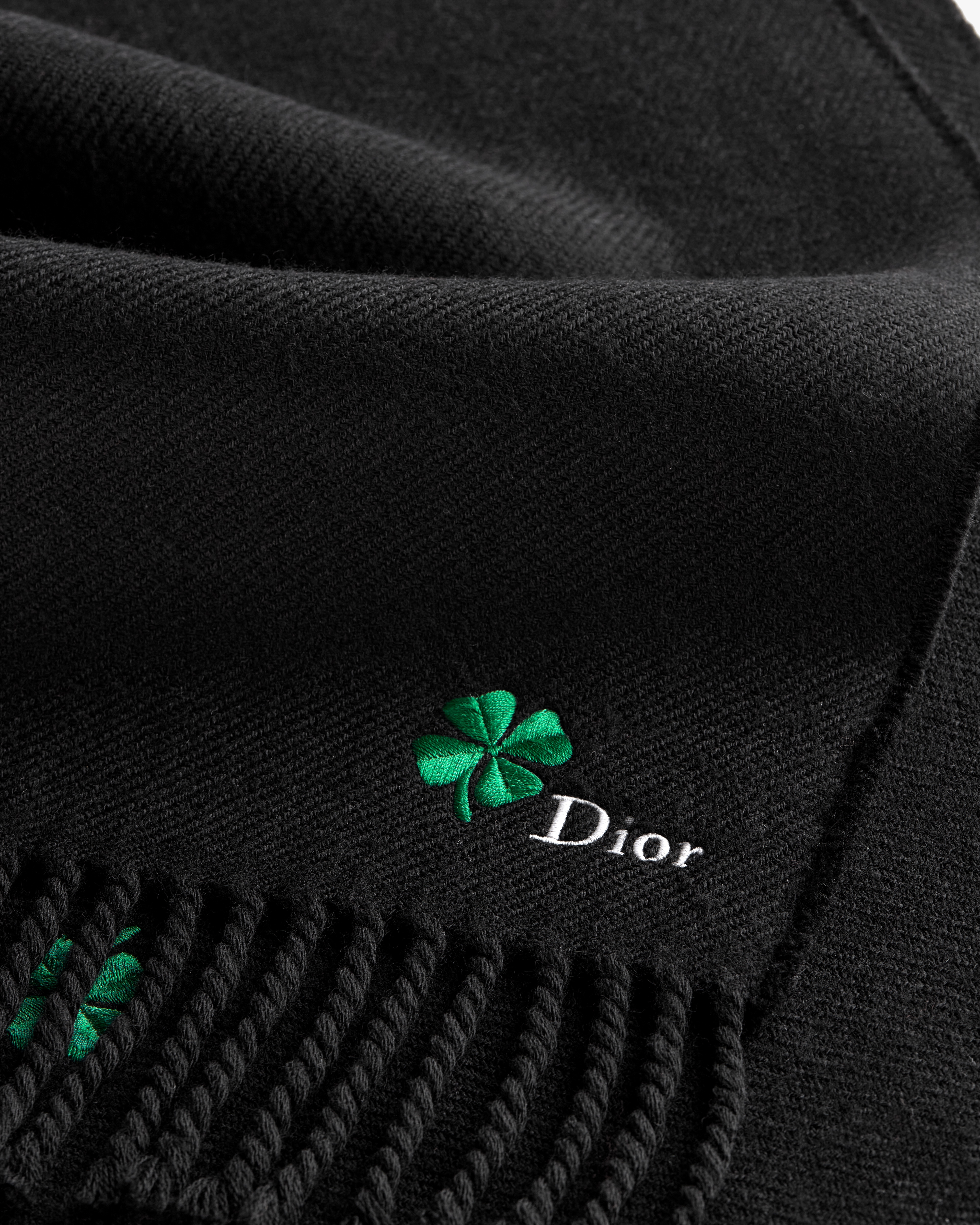 围巾 黑色绵羊毛面料 Dior Clover 刺绣 E10