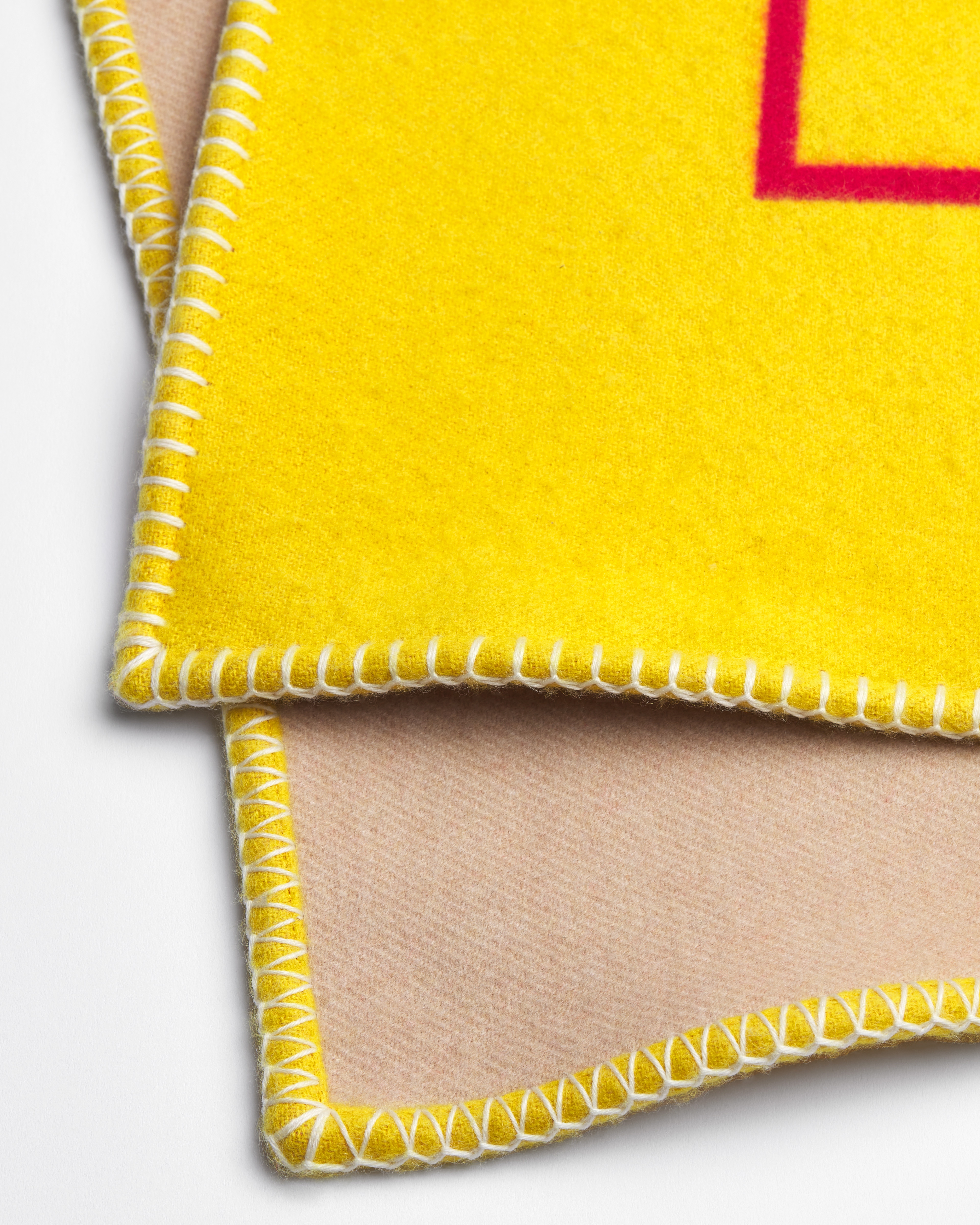 织毯 黄色和红色山羊绒面料 E09