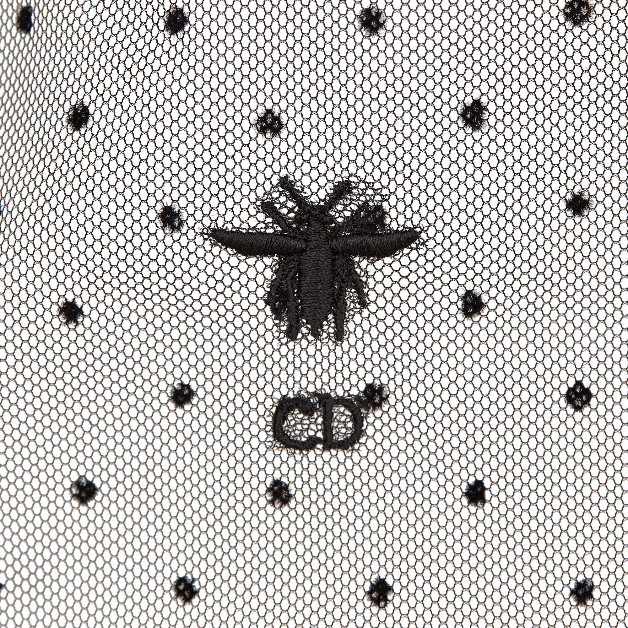 轻薄衬衫 黑色小花薄洋纱搭配胸饰 E09