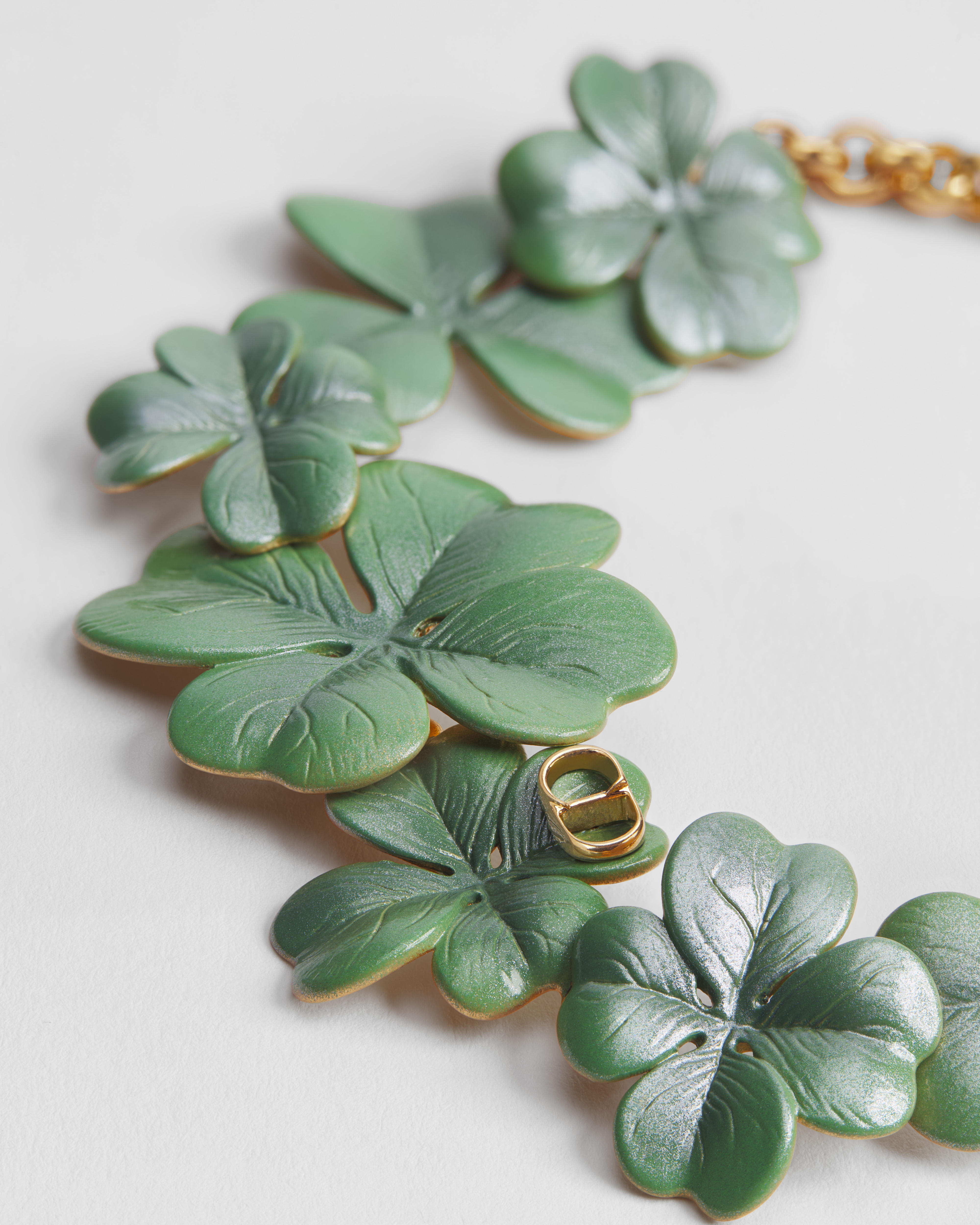 Dior Clover 手链 金色饰面金属和绿色涂漆装饰 E09