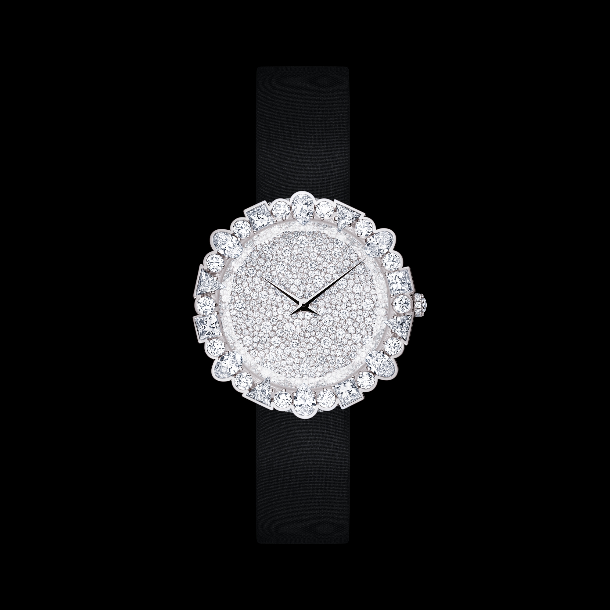 D de Dior Cocotte 腕表 直径 38 毫米，石英机芯 E01