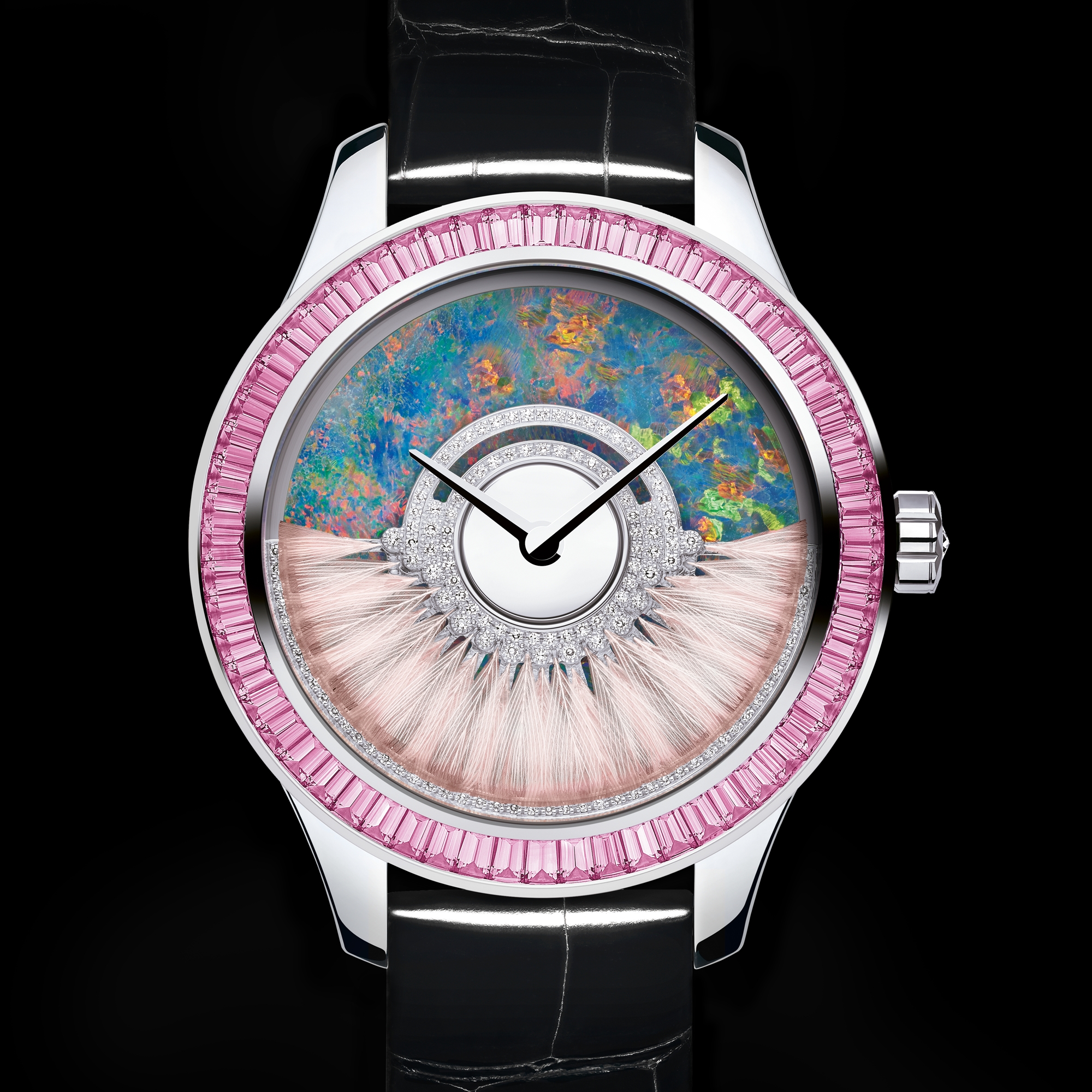 Dior Grand Bal Pièce Unique Supernatural N°18 腕表 直径 36 毫米，“Dior Inversé 11 1/2”自动上链机芯 E05