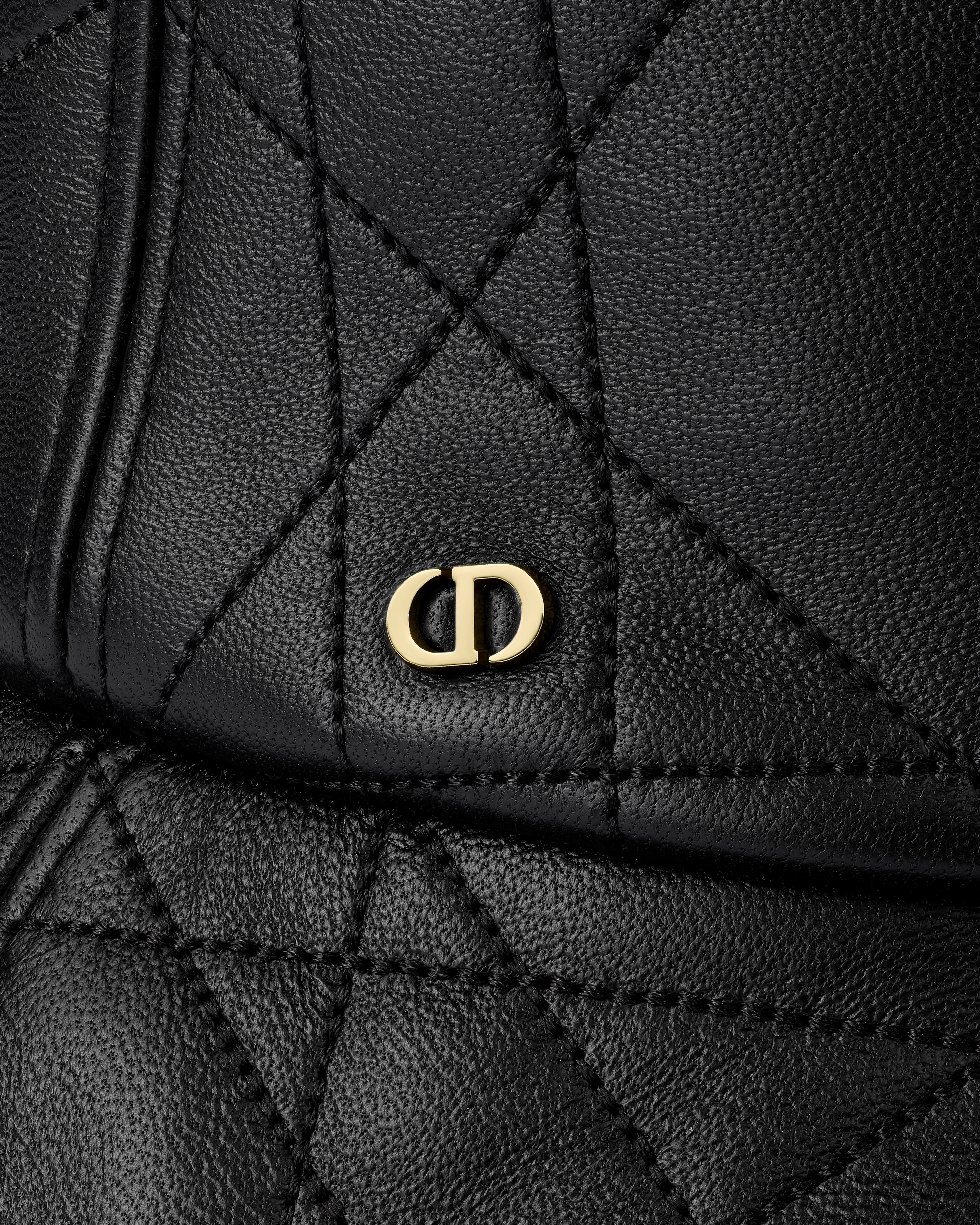 Teddy-D 窄檐桶帽 黑色羊皮革扁平藤格纹 E09