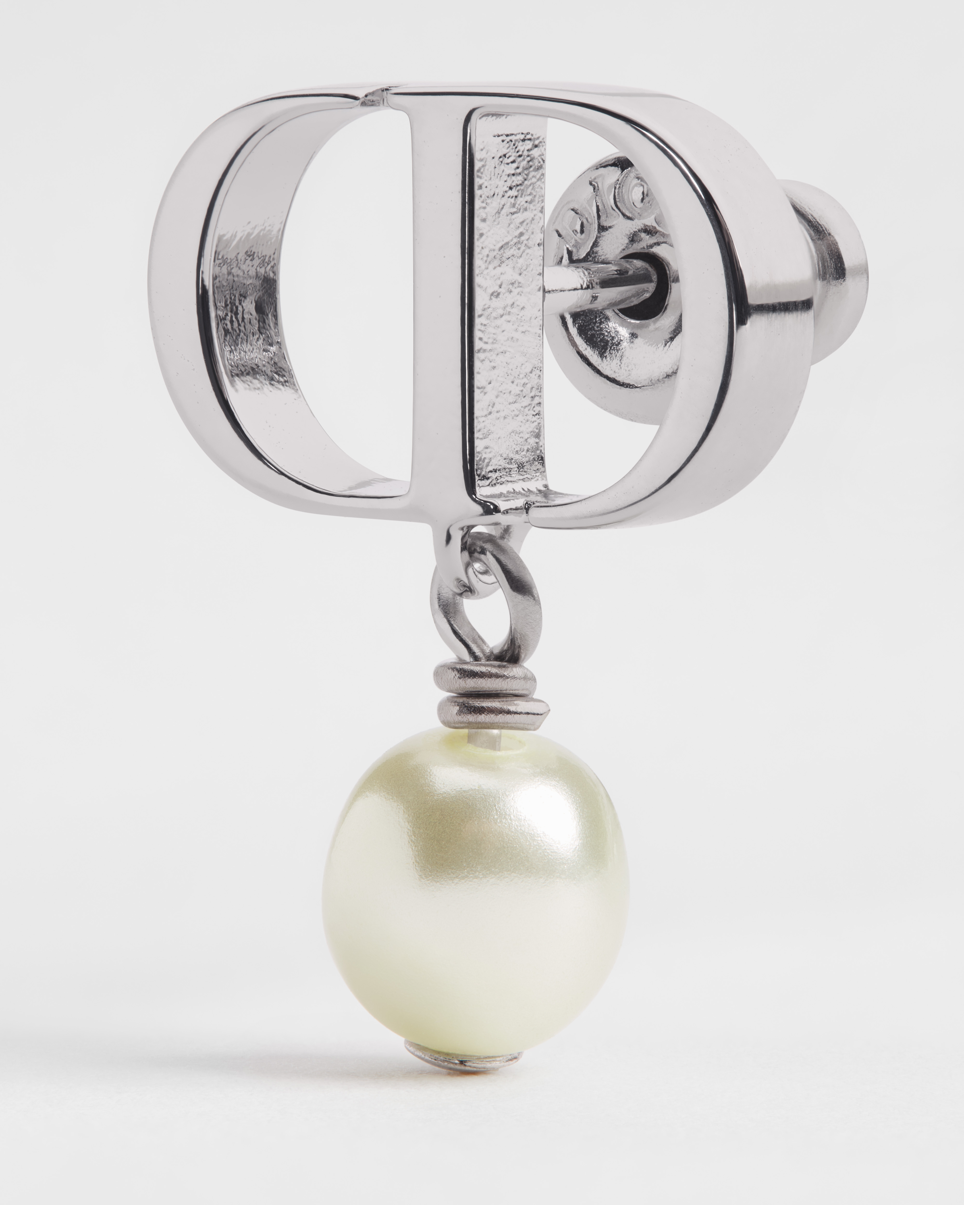 Petit CD 耳环 银色饰面金属搭配白色树脂珠饰 E09