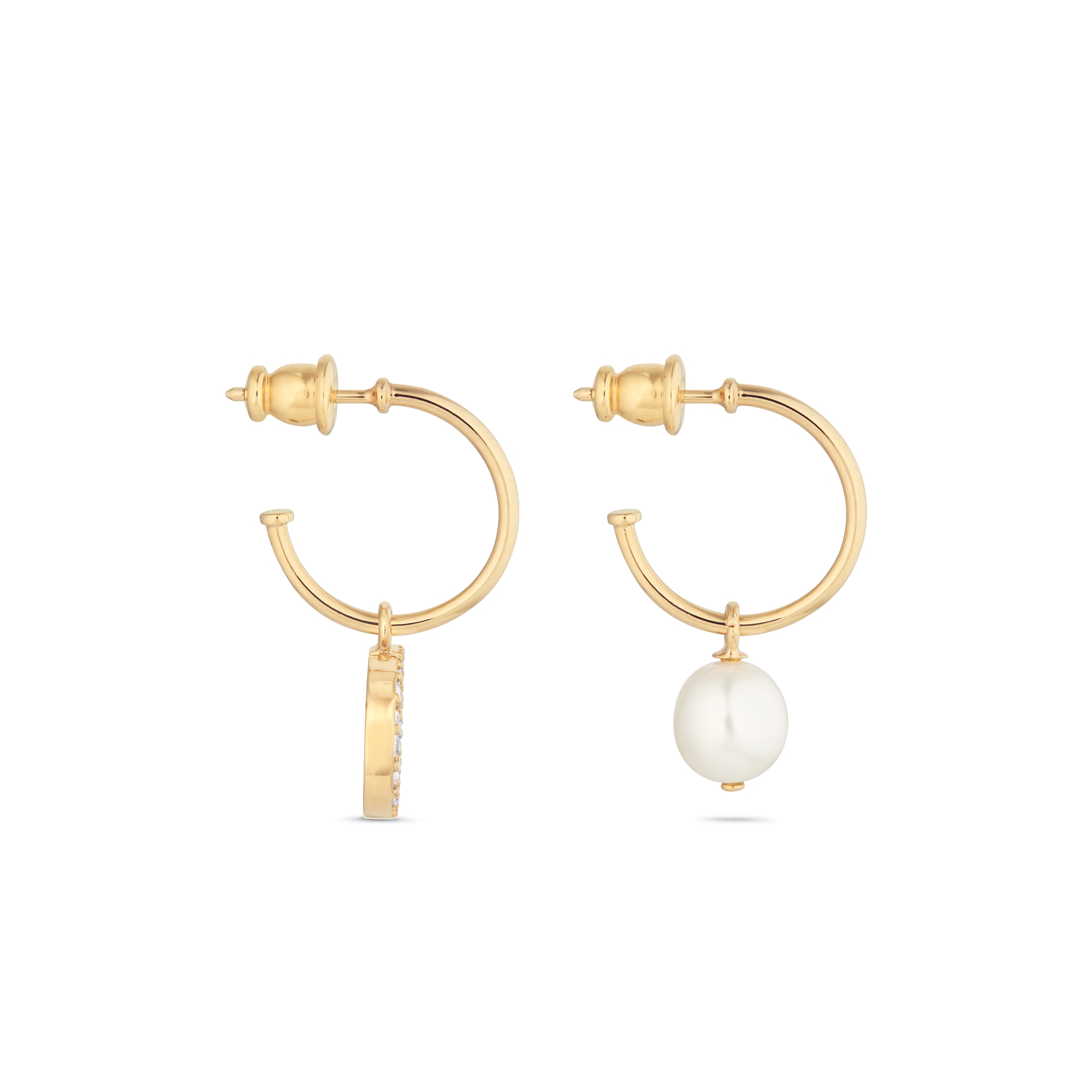 Petit CD 耳环 金色饰面金属搭配白色树脂珠饰和白色仿水晶装饰 E02