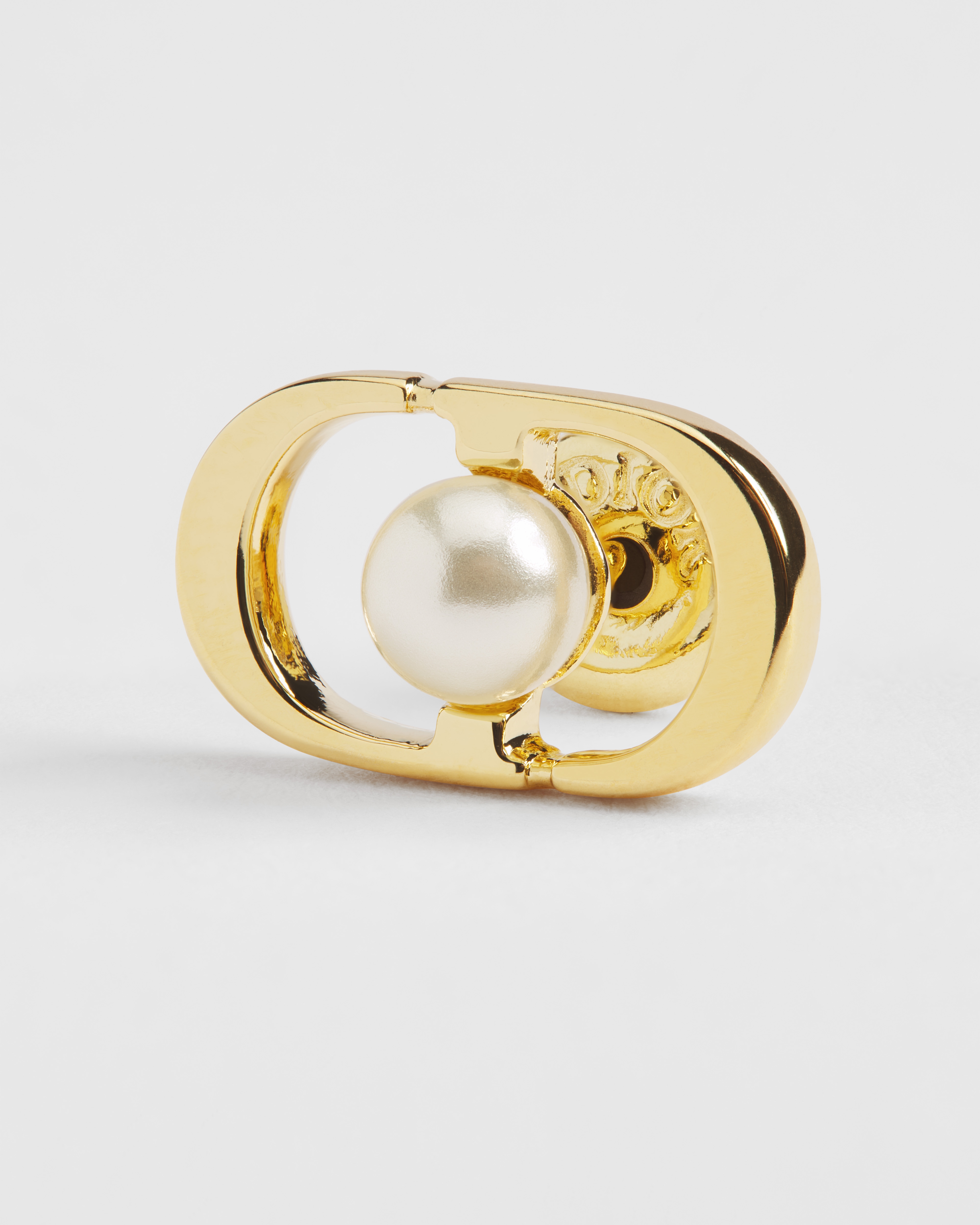 Petit CD Jolie 迷你耳钉 金色饰面金属和白色树脂珠饰 E09