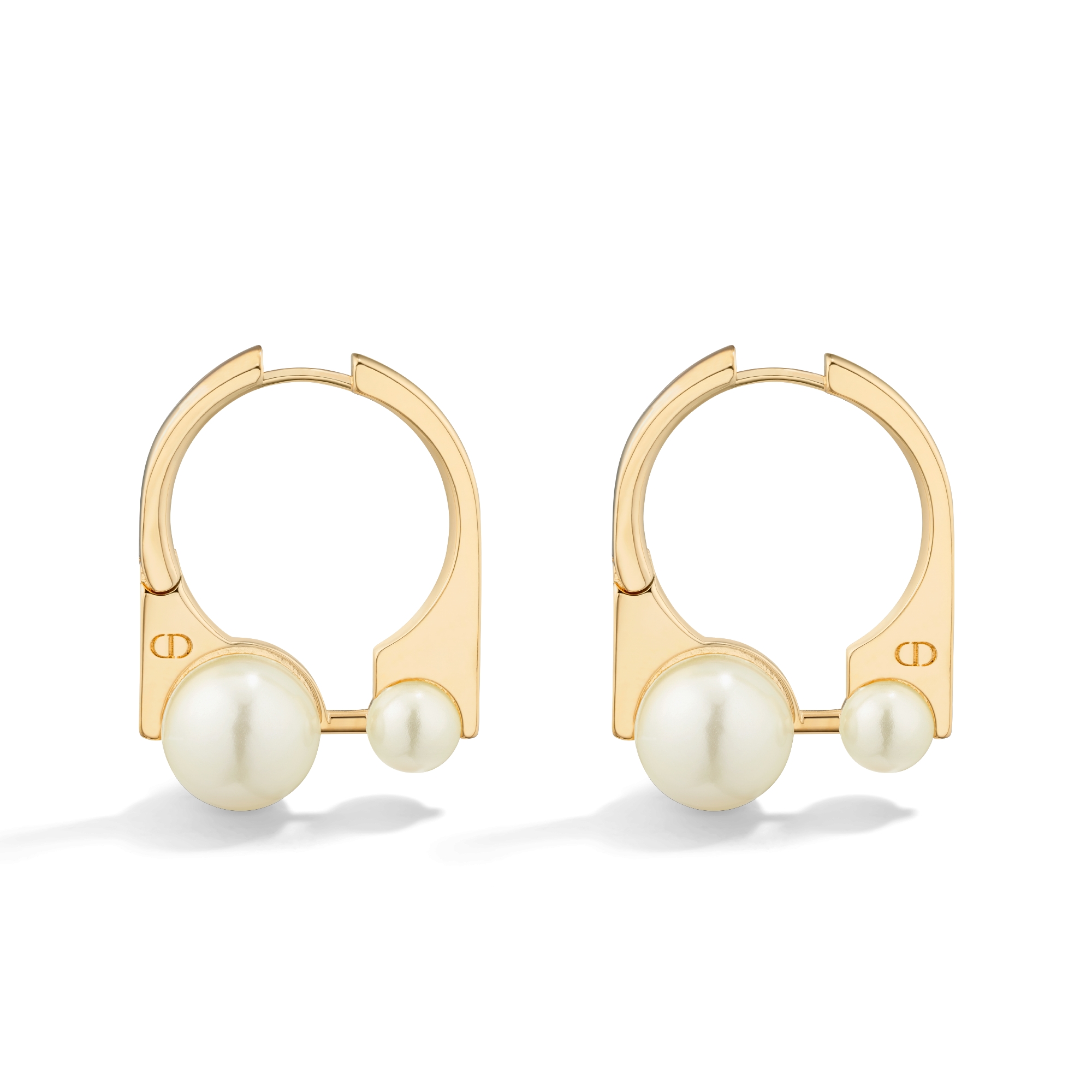 中号 Dior Tribales New Look 耳环 金色饰面金属和白色树脂珠饰 E02